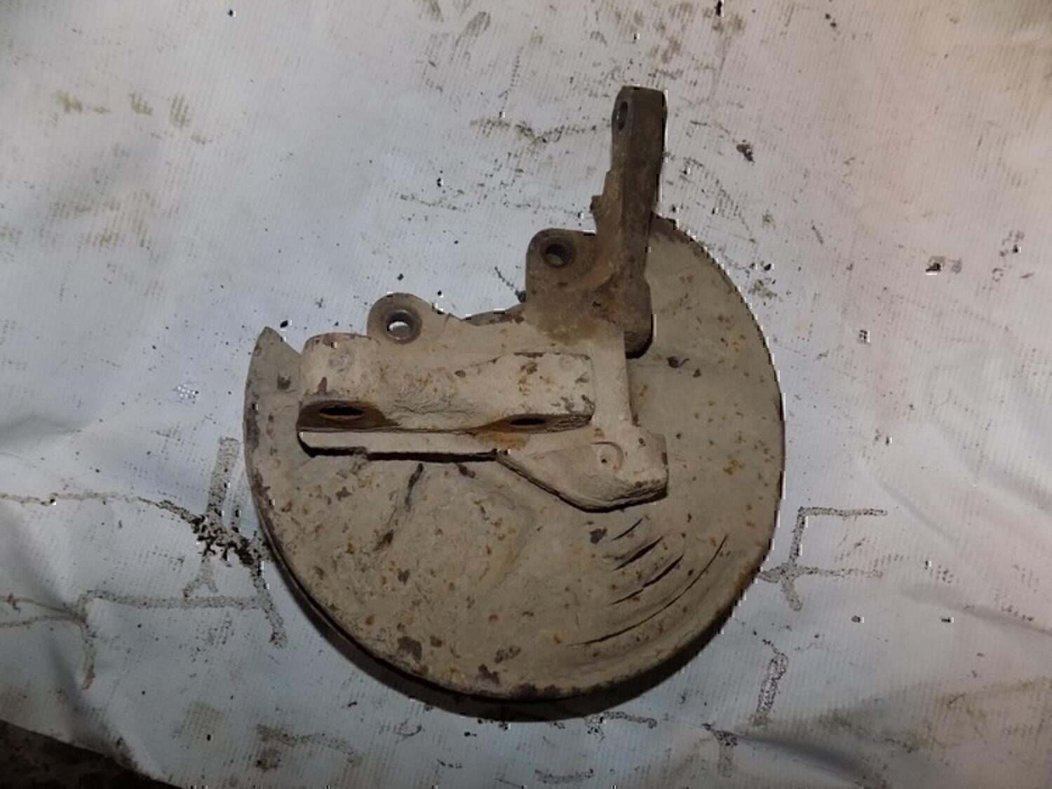 Кулак поворотный передний правый Izh Oda 2126