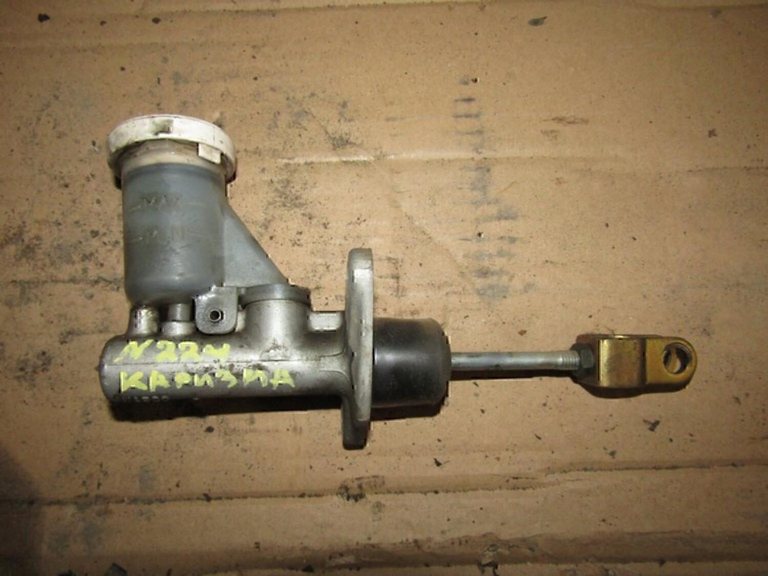 Цилиндр сцепления главный MITSUBISHI Carisma (DA) 1999-2003