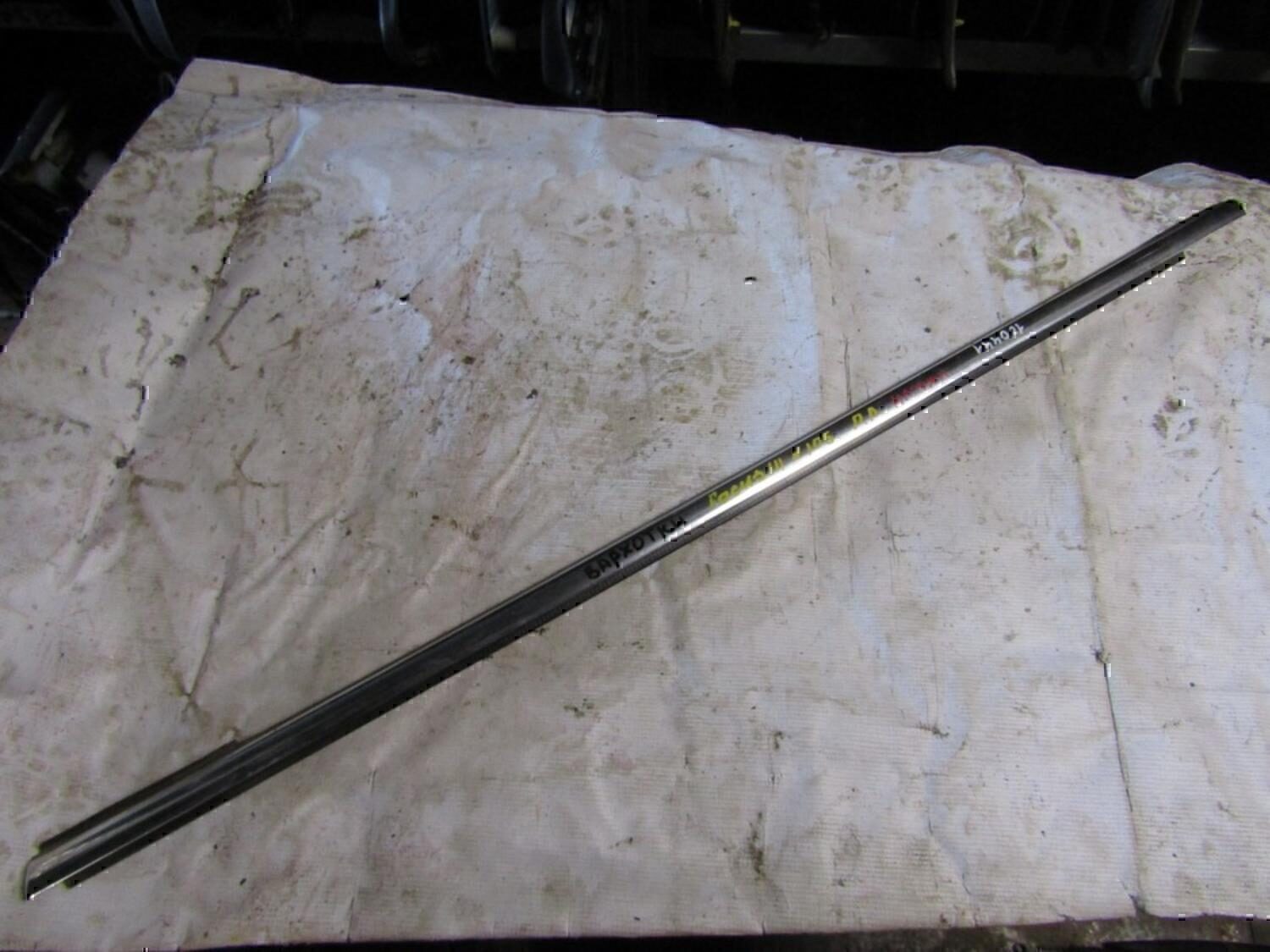 Накладка стекла переднего левого FORD Focus III 2011>