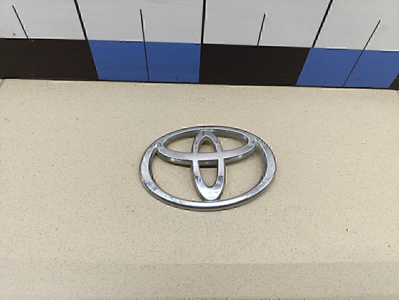 Эмблема TOYOTA Corolla E12 2001-2006