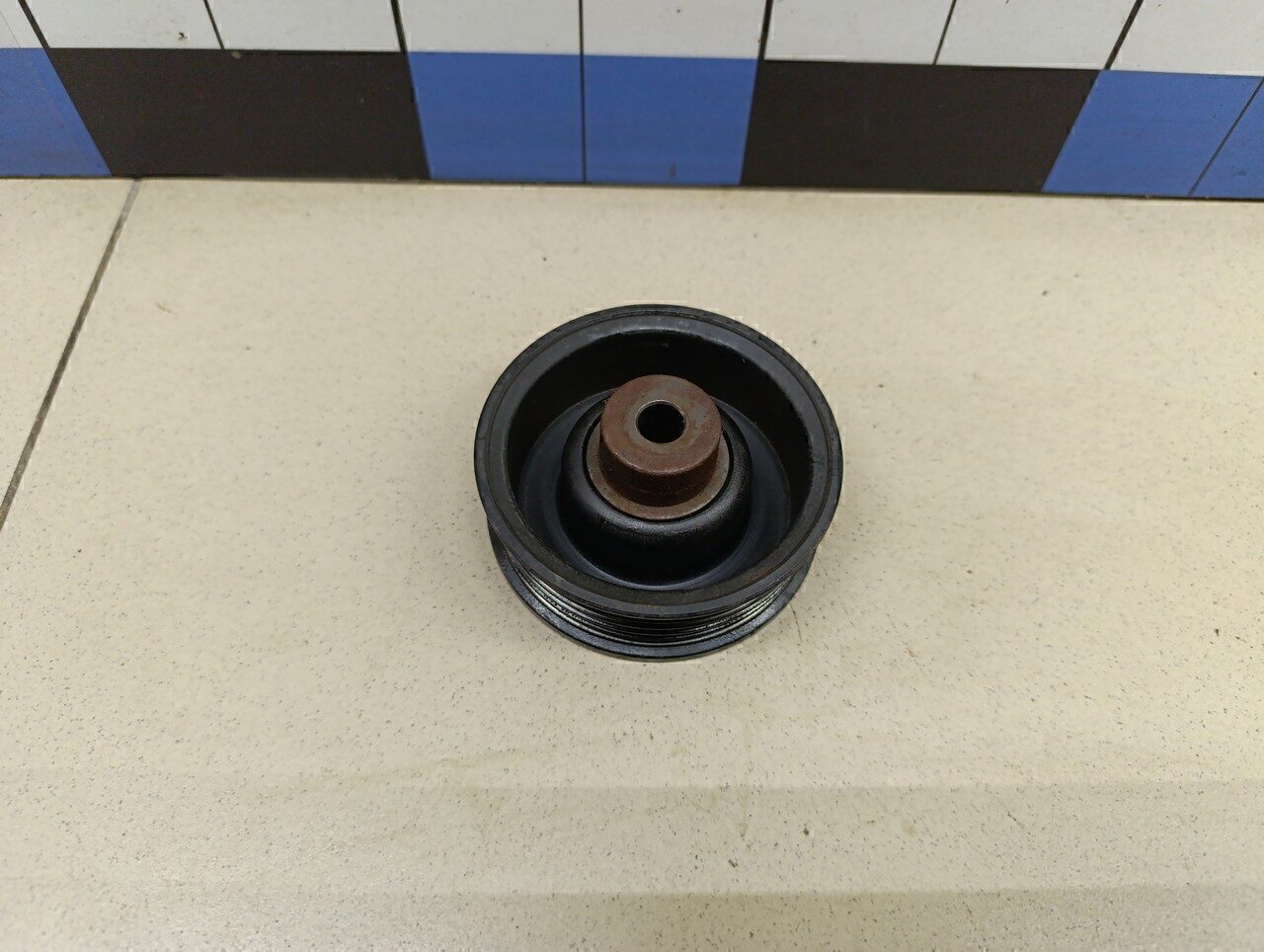 Ролик дополнительный руч. ремня TOYOTA Avensis II 2003-2008