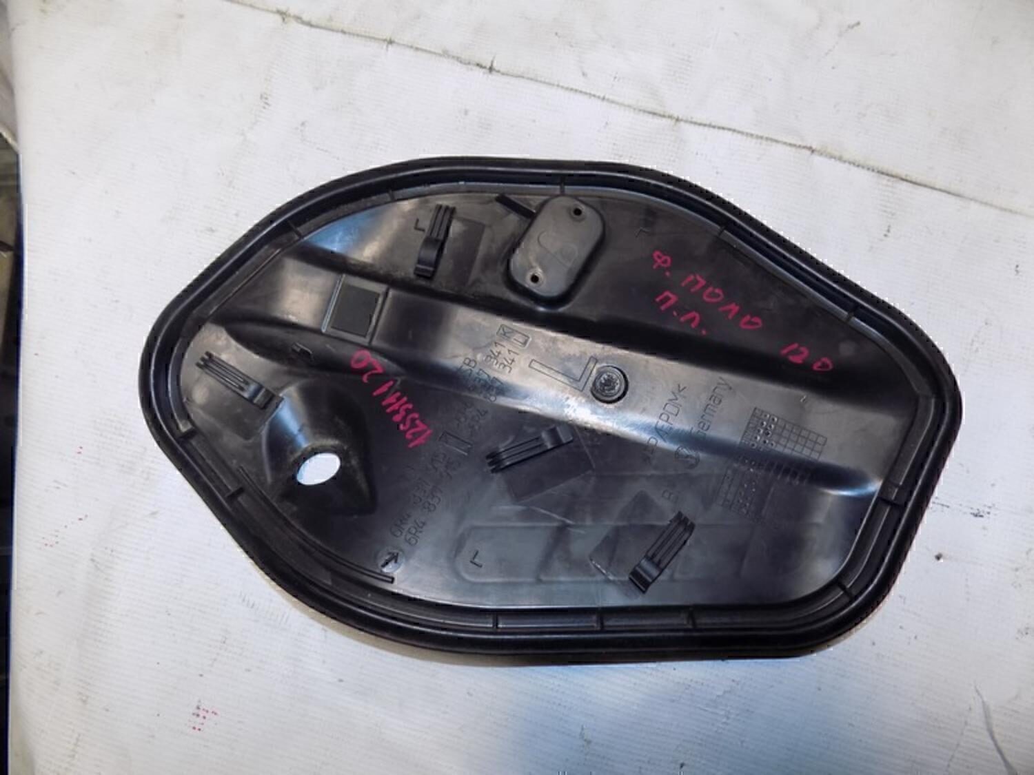 Заглушка VW Polo (Sed RUS) 2011>