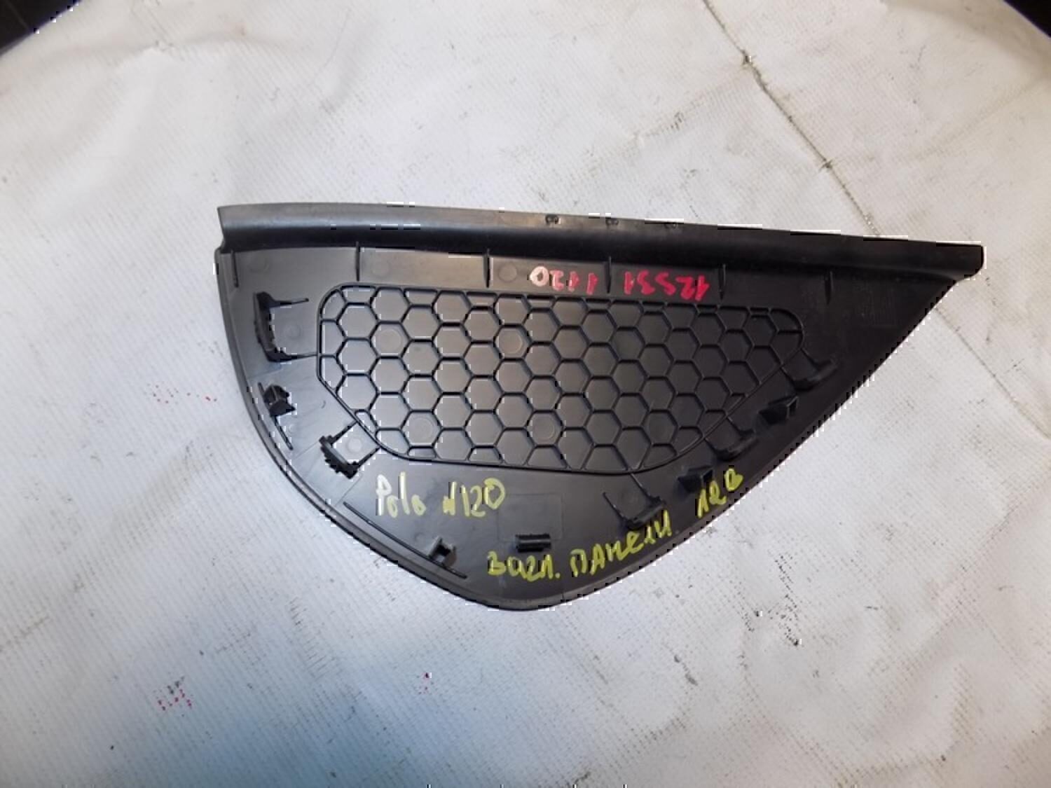 Накладка (кузов внутри) VW Polo (Sed RUS) 2011>