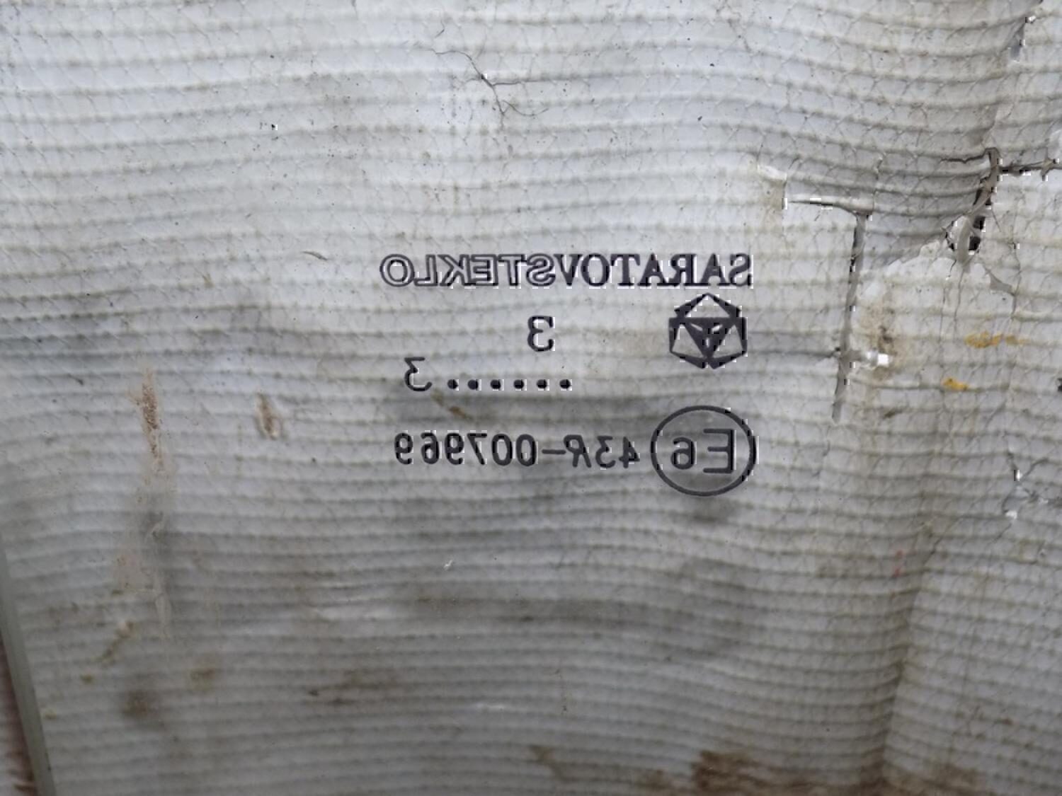 Стекло двери задней левой — фото 2