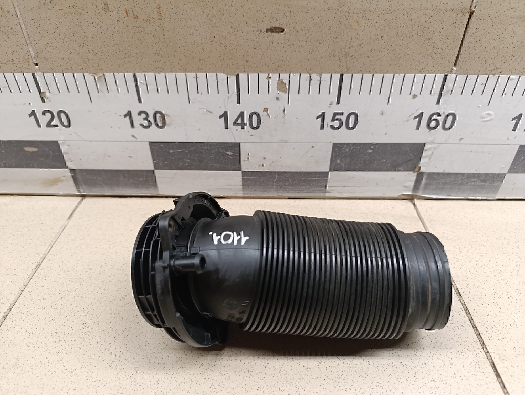 Патрубок воздушного фильтра Audi Yeti 2009>