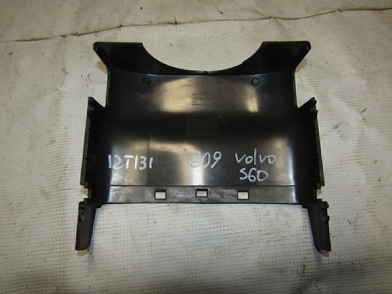 Кожух рулевой колонки верхний VOLVO S60 2000-2009