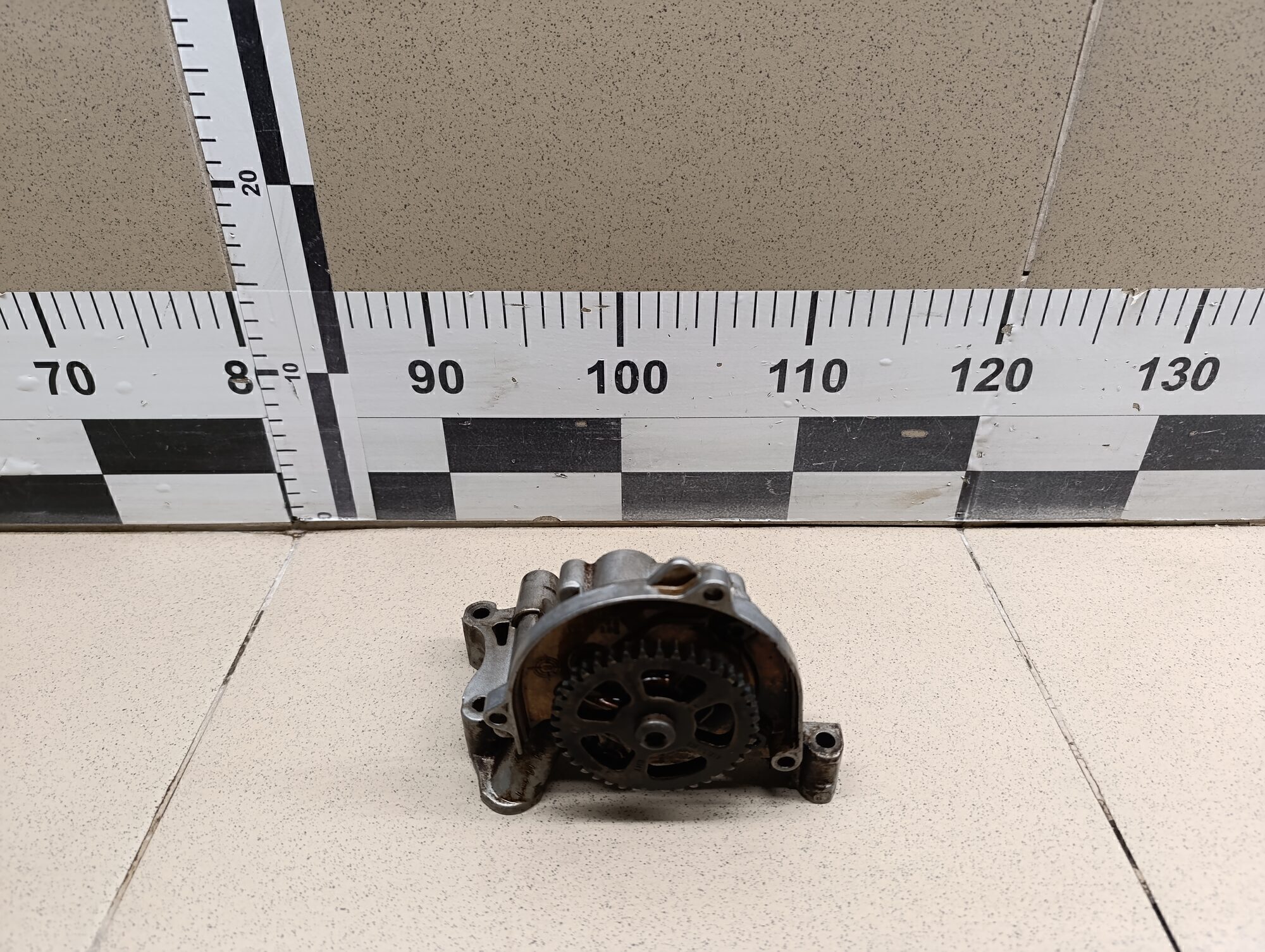 Насос масляный VW Golf VI 2009-2012