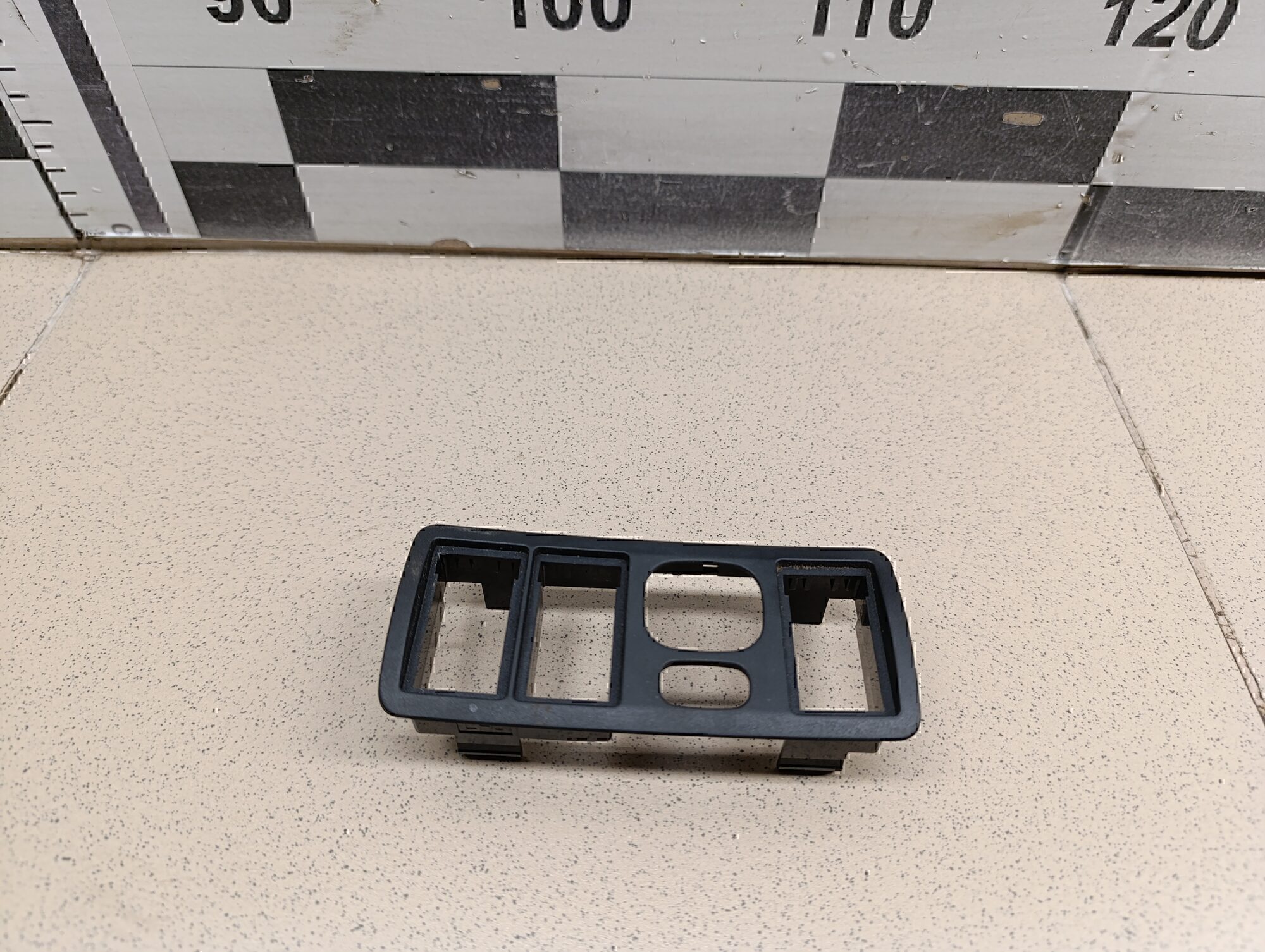 Накладка декоративная TOYOTA Corolla E12 2001-2006