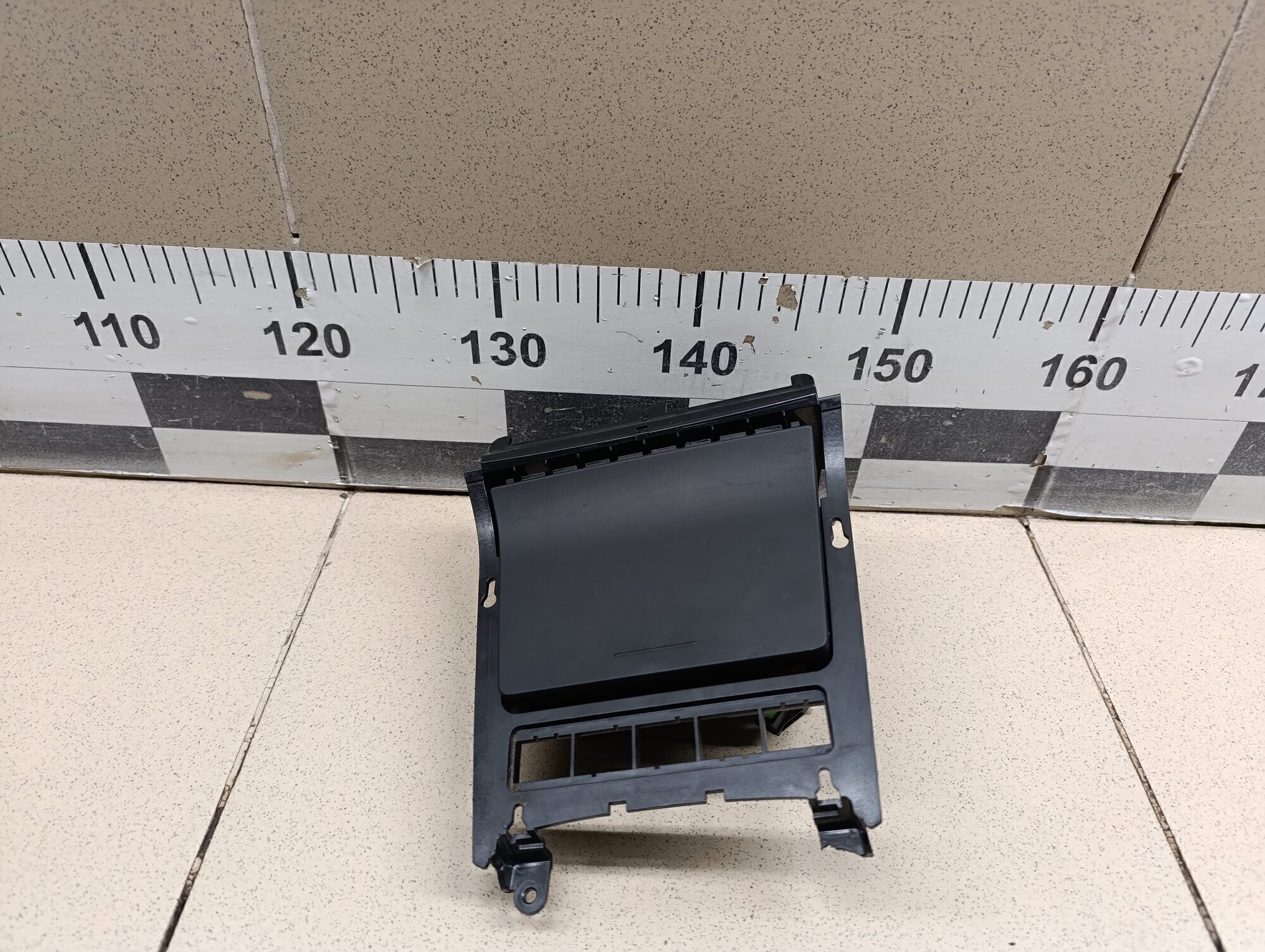 Пепельница передняя VW Golf VI 2009-2012