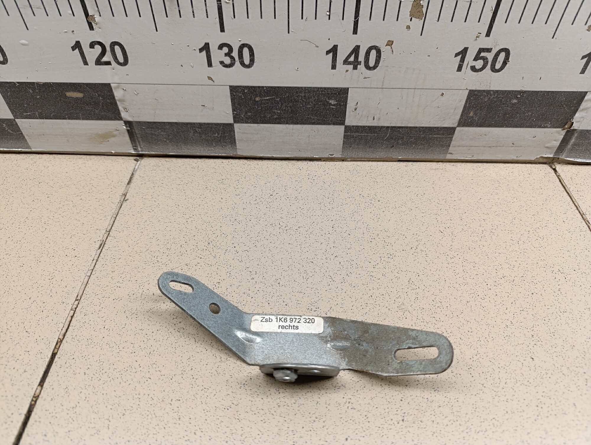 Кронштейн (сопут. товар) VW Golf VI 2009-2012