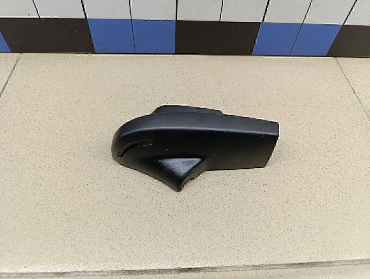 Накладка (кузов внутри) VW Passat [B6] 2005-2010