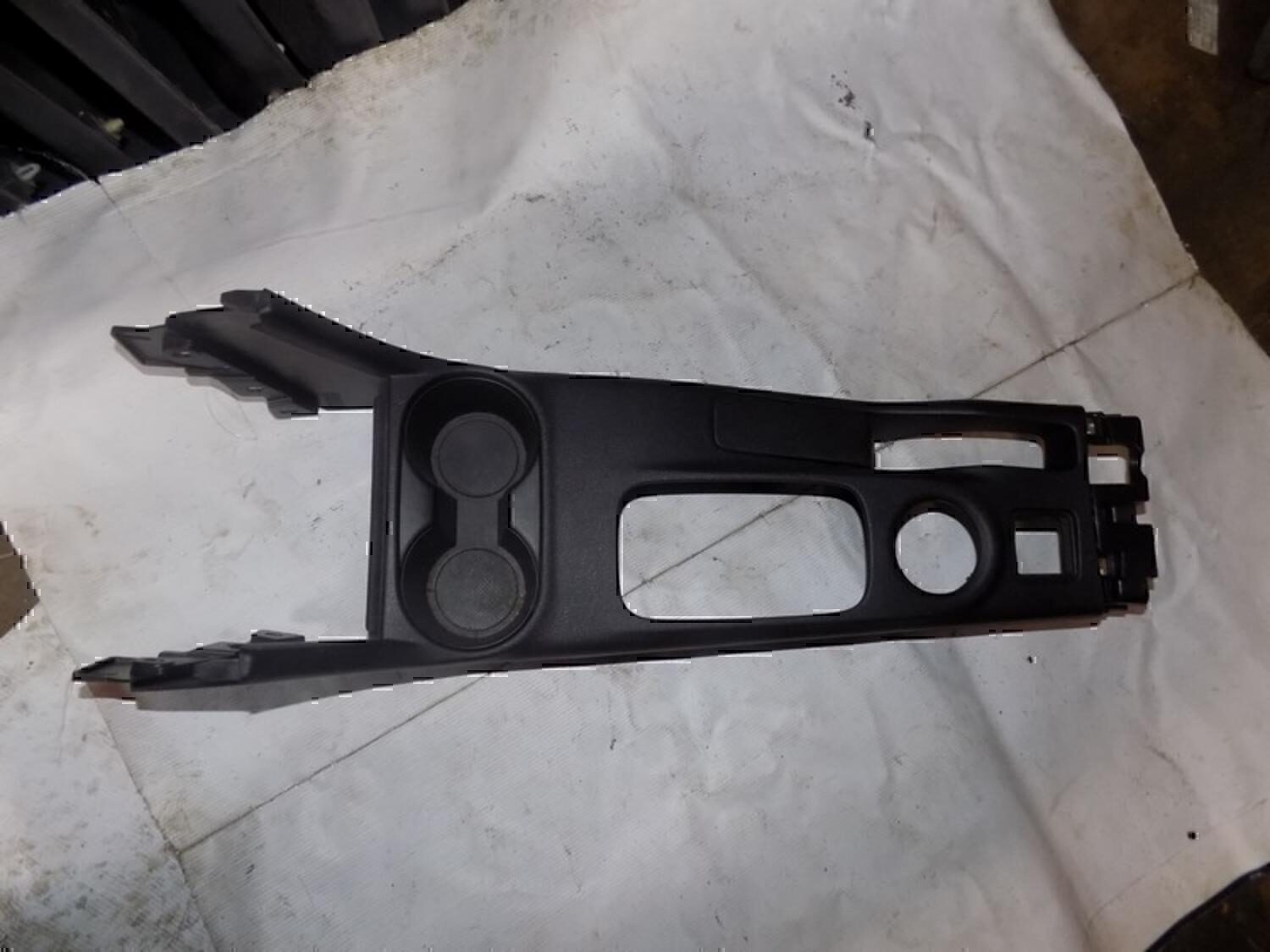 Консоль MITSUBISHI Outlander (GF) 2012>