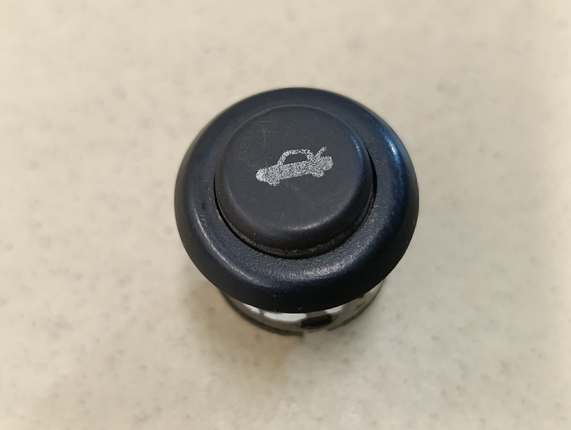 Кнопка открывания багажника Datsun On-Do 2014>