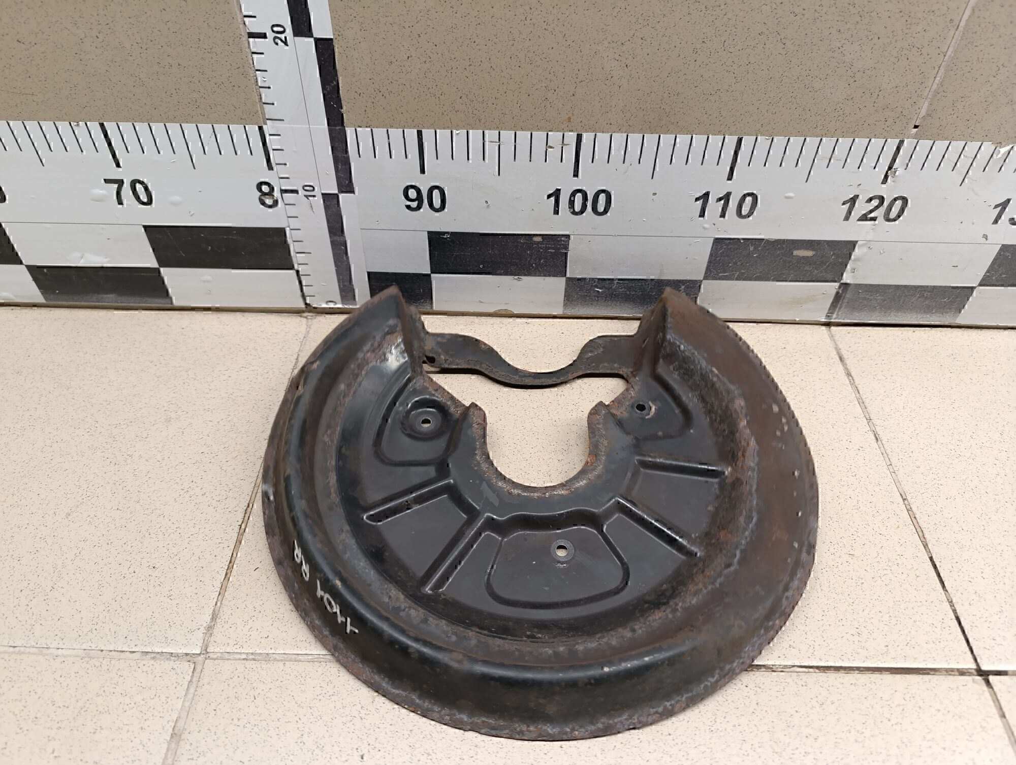 Пыльник тормозного диска Audi Touran 2003-2010