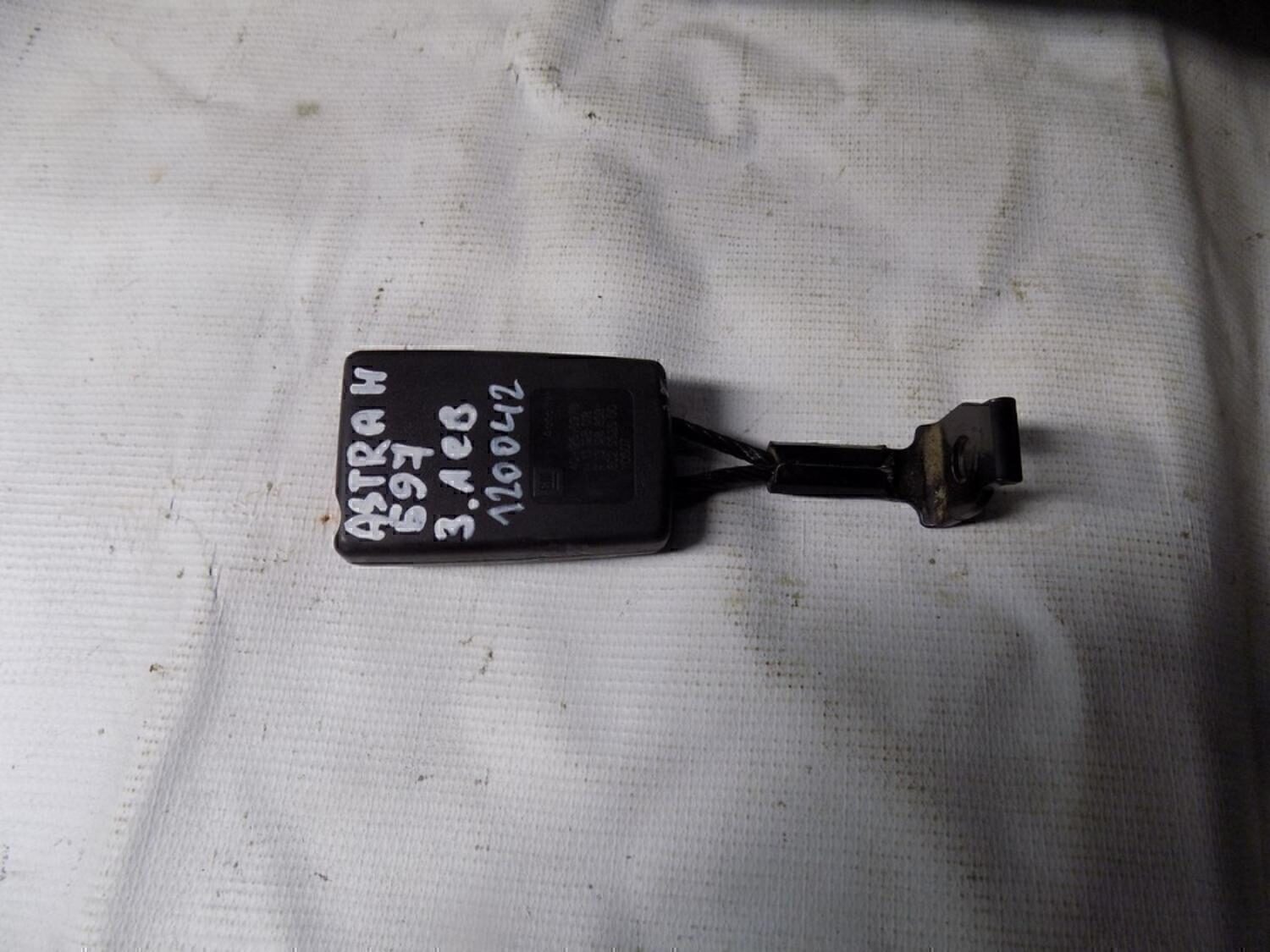 Ответная часть ремня безопасности OPEL Astra H / Family 2004-2015