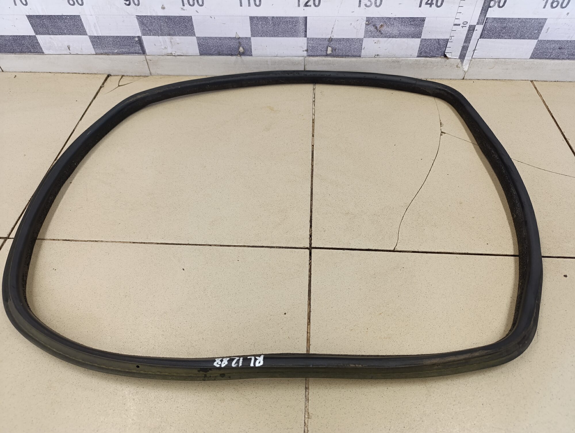 Уплотнитель форточки левой CITROEN Berlingo(FIRST) (M59) 2002-2010