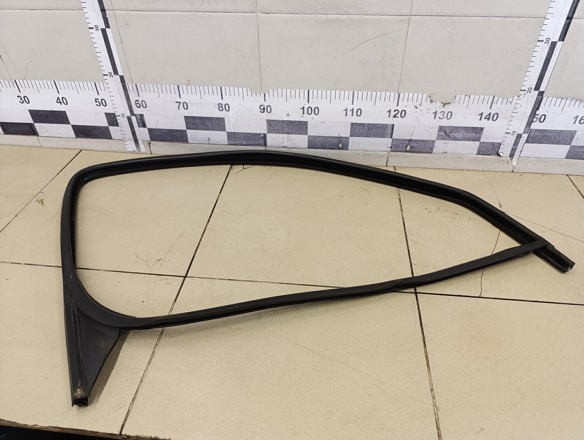 Накладка стекла переднего правого CITROEN Berlingo(FIRST) (M59) 2002-2010