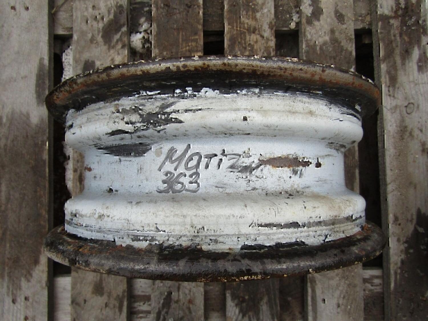R13