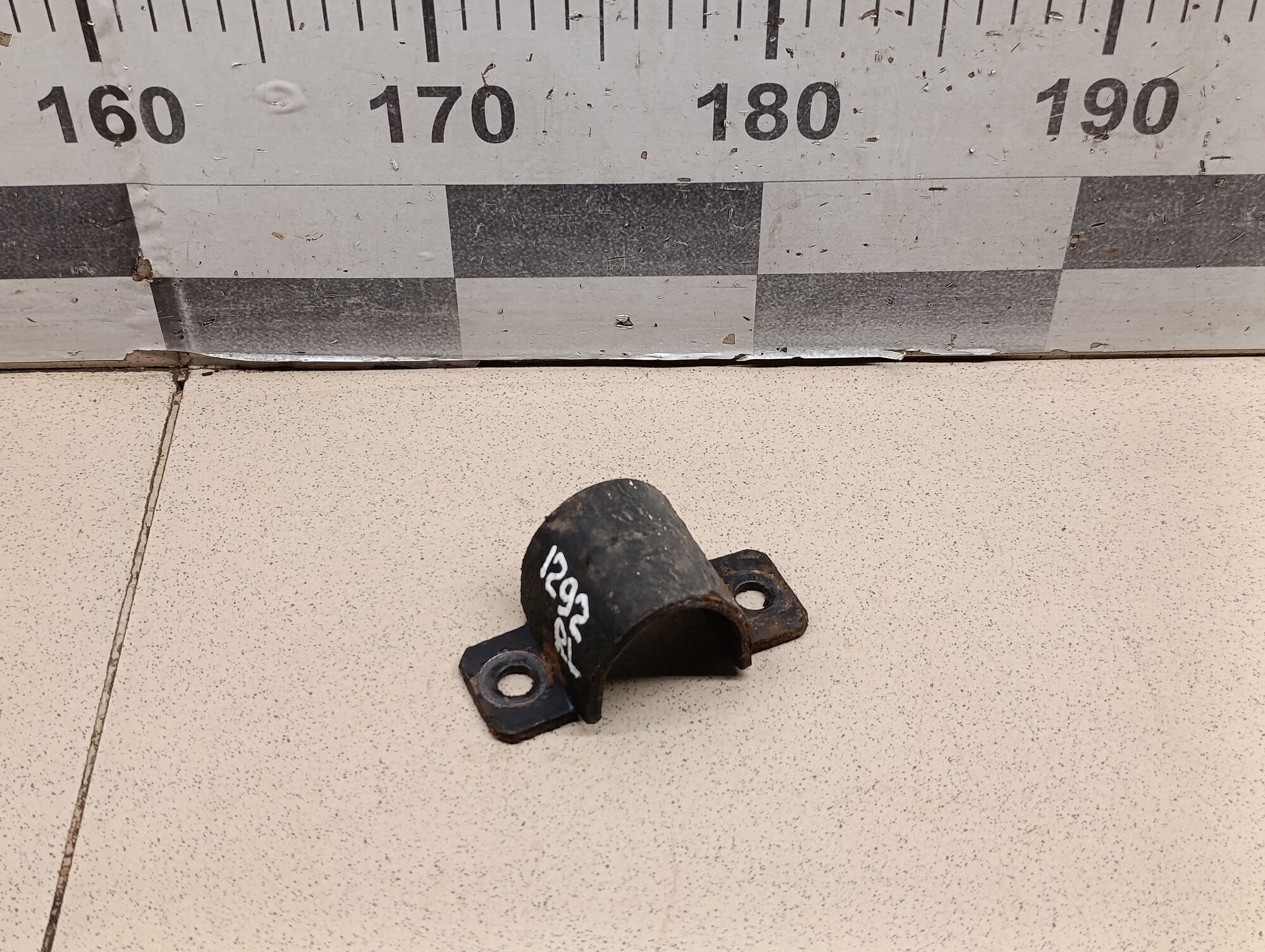 Кронштейн крепления заднего стабилизатора FORD Transit/Tourneo Connect 2002-2013