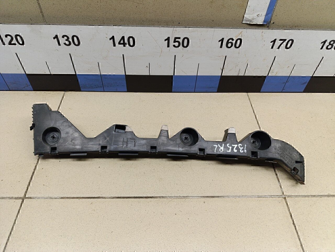 Направляющая заднего бампера левая MAZDA Mazda 6 (GH) 2007-2012