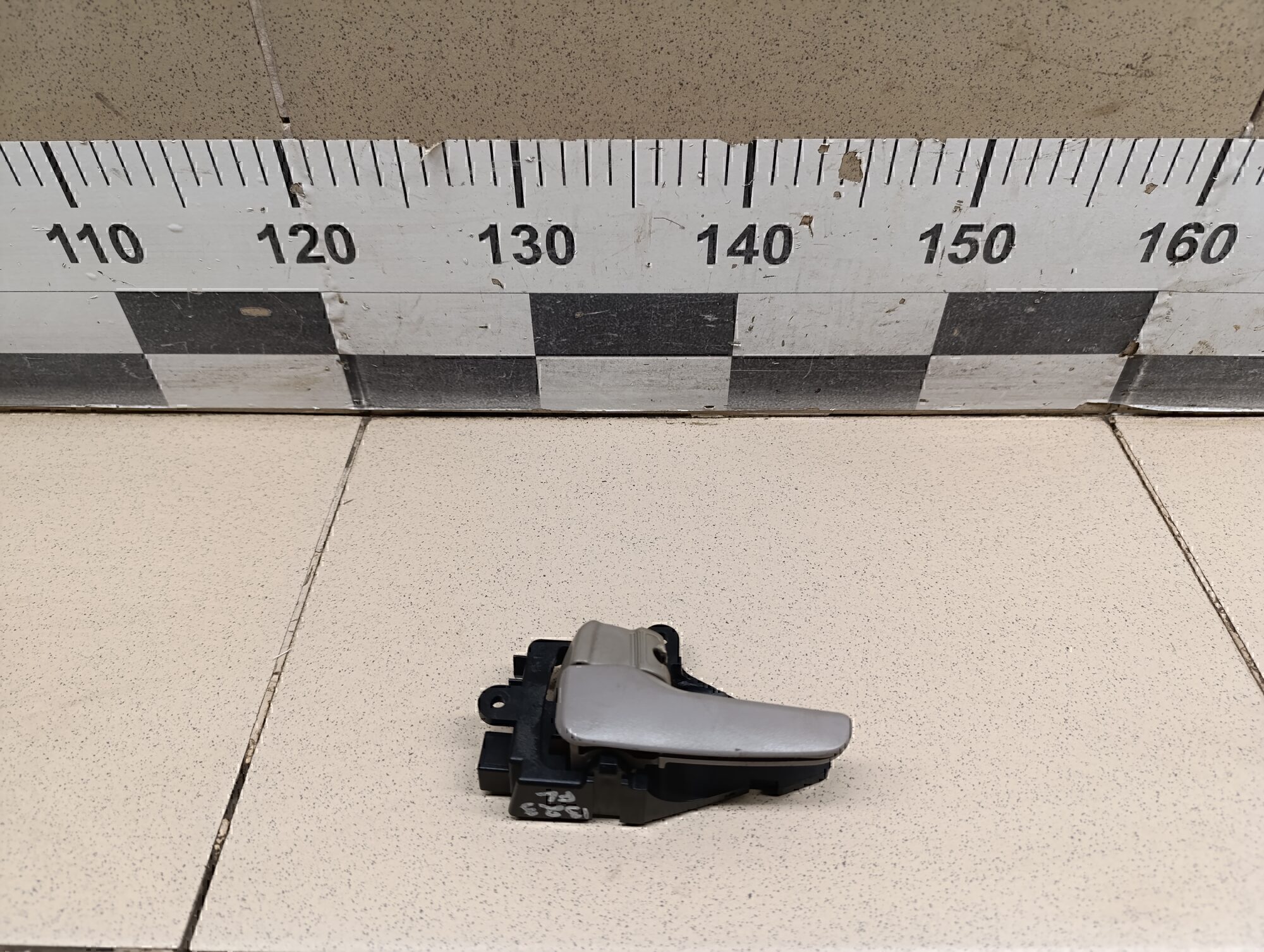 Ручка двери внутренняя левая MITSUBISHI L200 (KB) 2006-2016