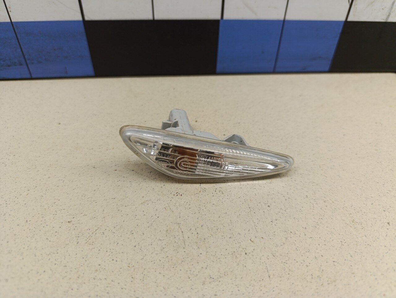 Повторитель на крыло левый белый MAZDA Mazda 6 (GH) 2007-2012