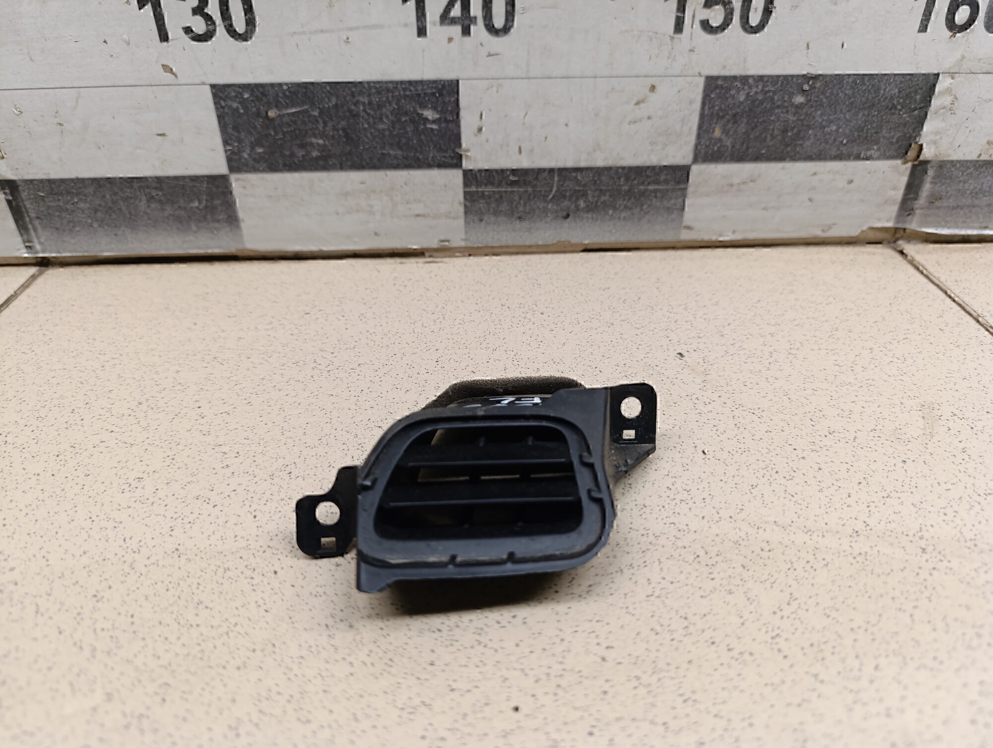 Дефлектор воздушный MITSUBISHI L200 (KB) 2006-2016