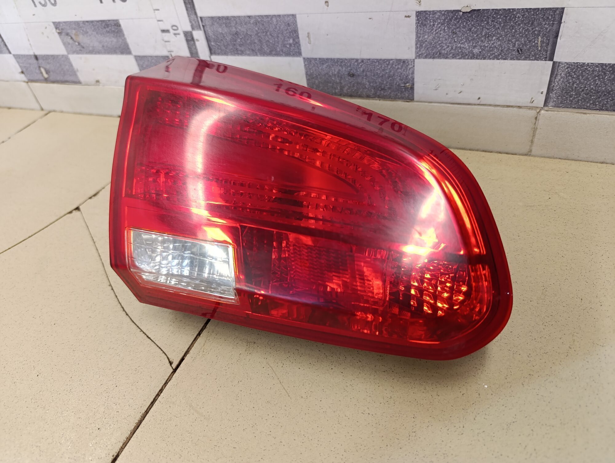 Фонарь задний внутренний левый KIA Ceed 2012>