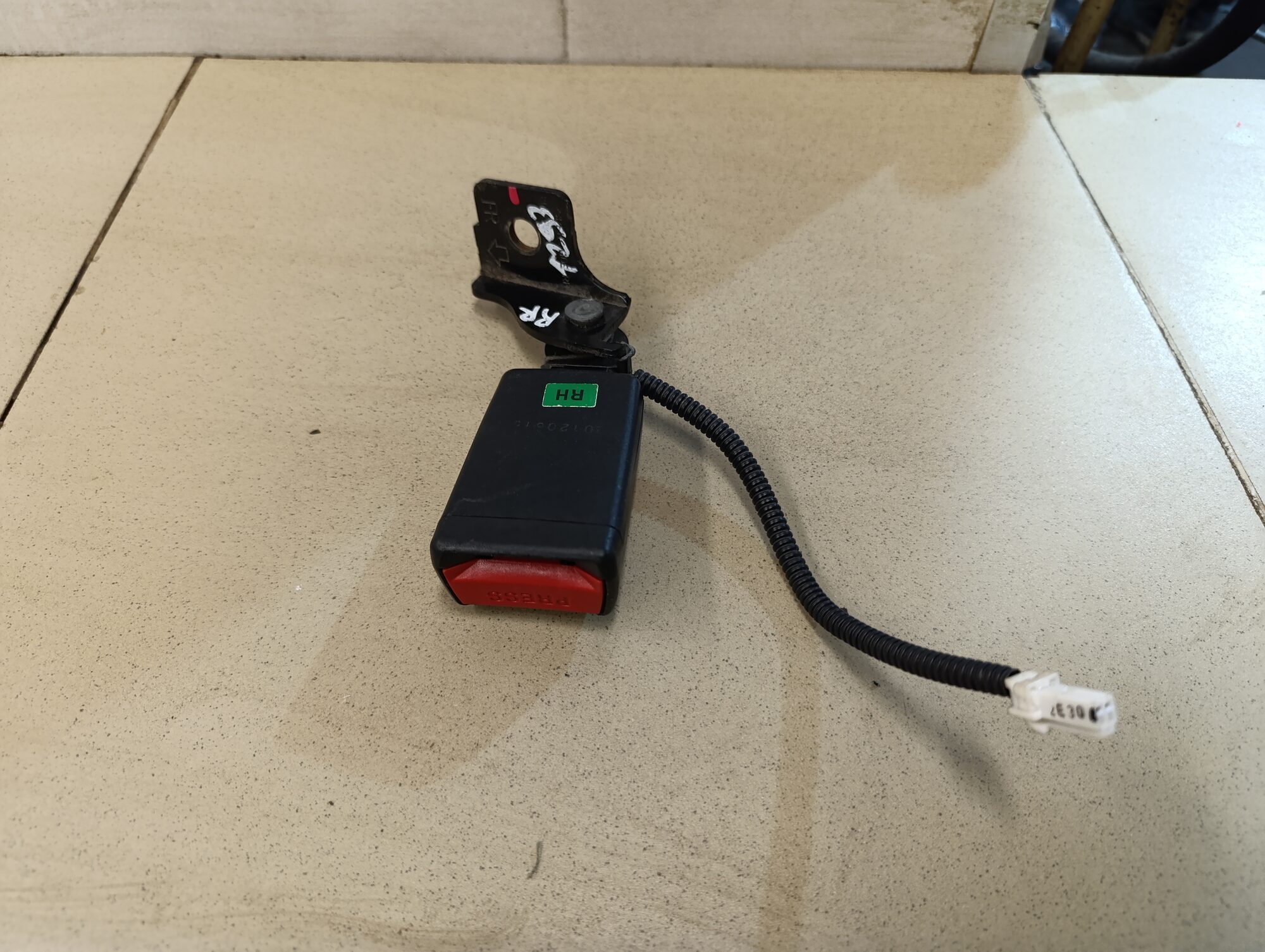 Ответная часть ремня безопасности KIA Ceed 2012>