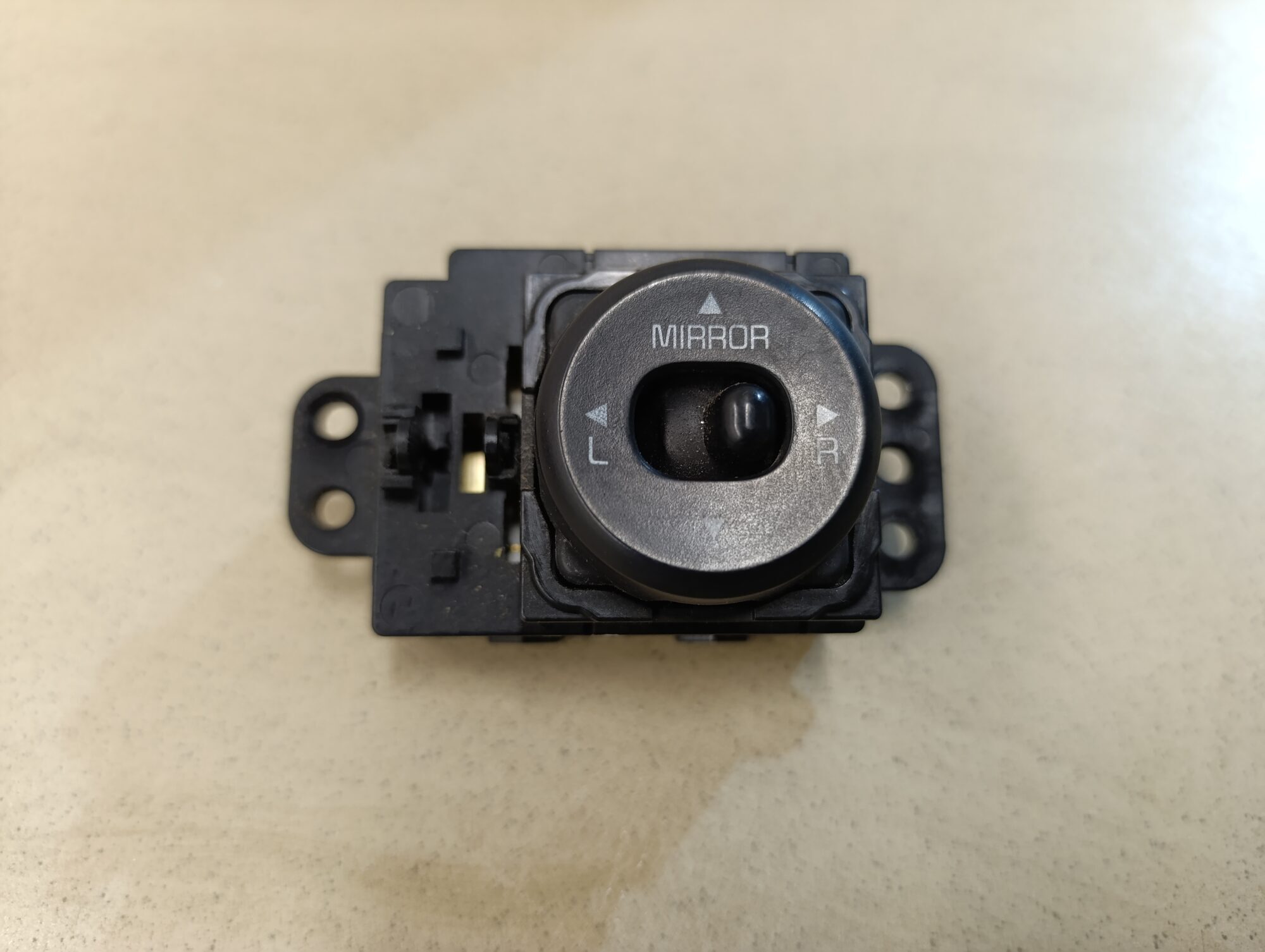Переключатель регулировки зеркала KIA Ceed 2012>
