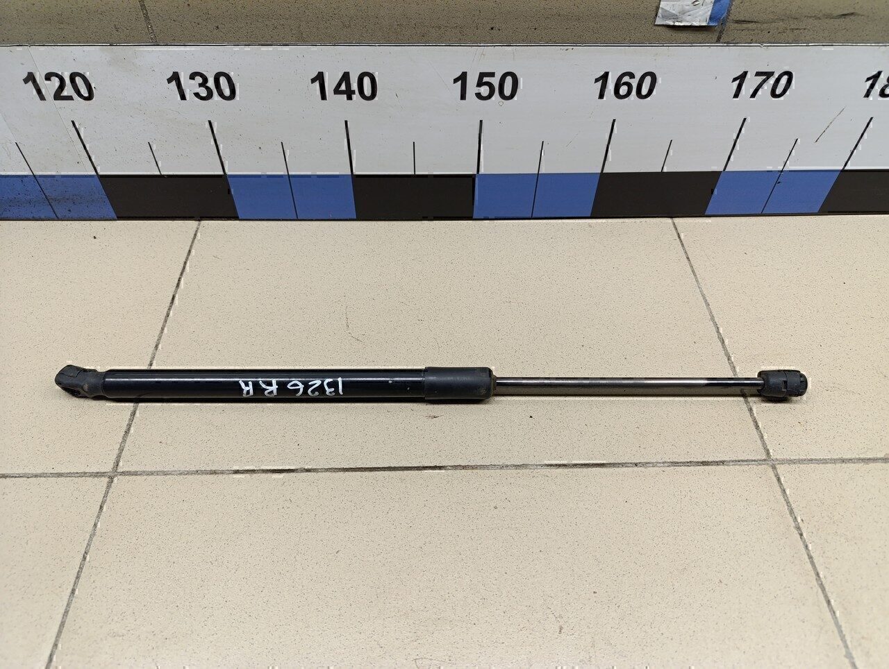 Амортизатор двери багажника HYUNDAI Creta 2021>