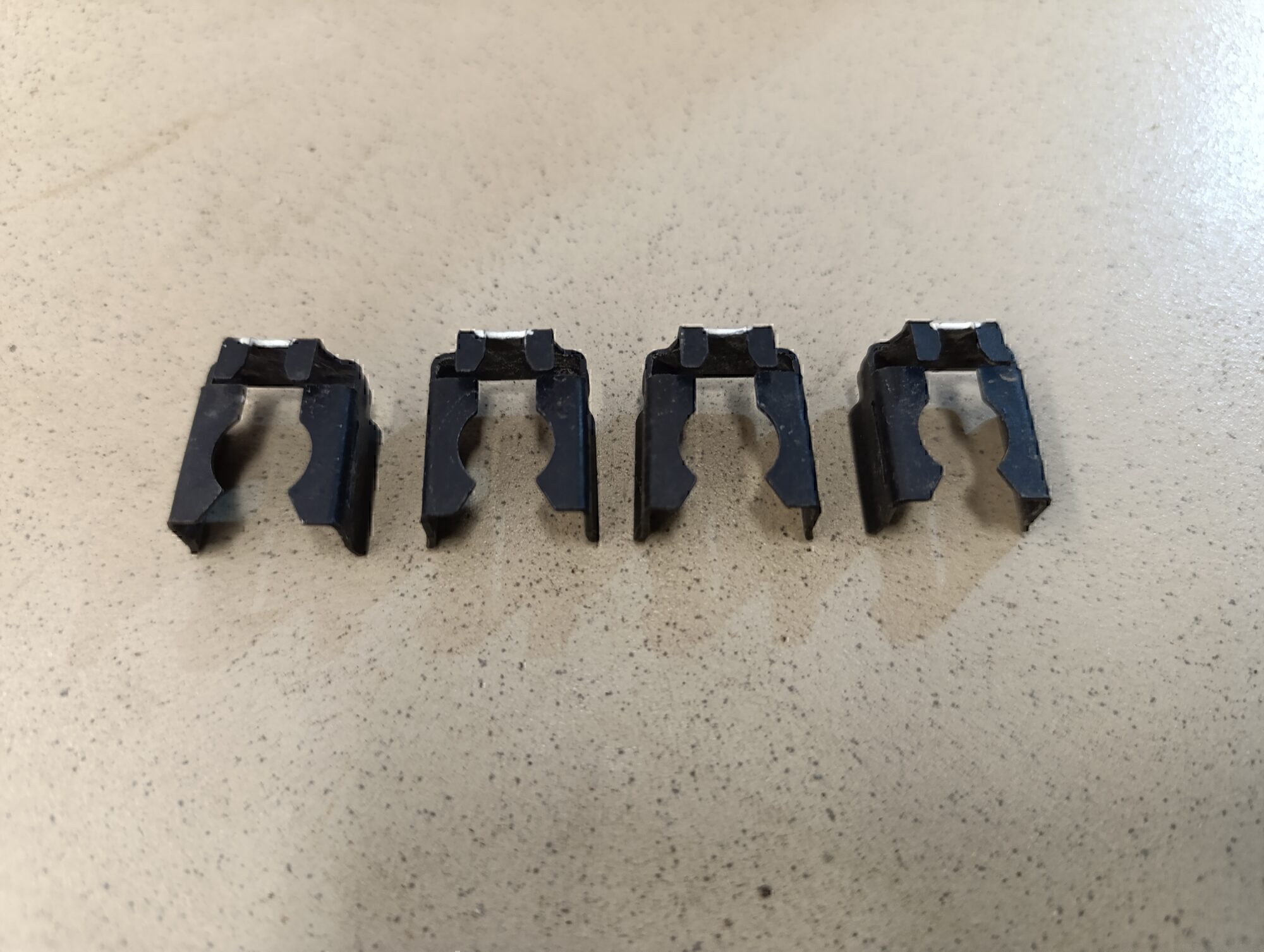 Крепеж форсунки HYUNDAI Solaris 2010-2017