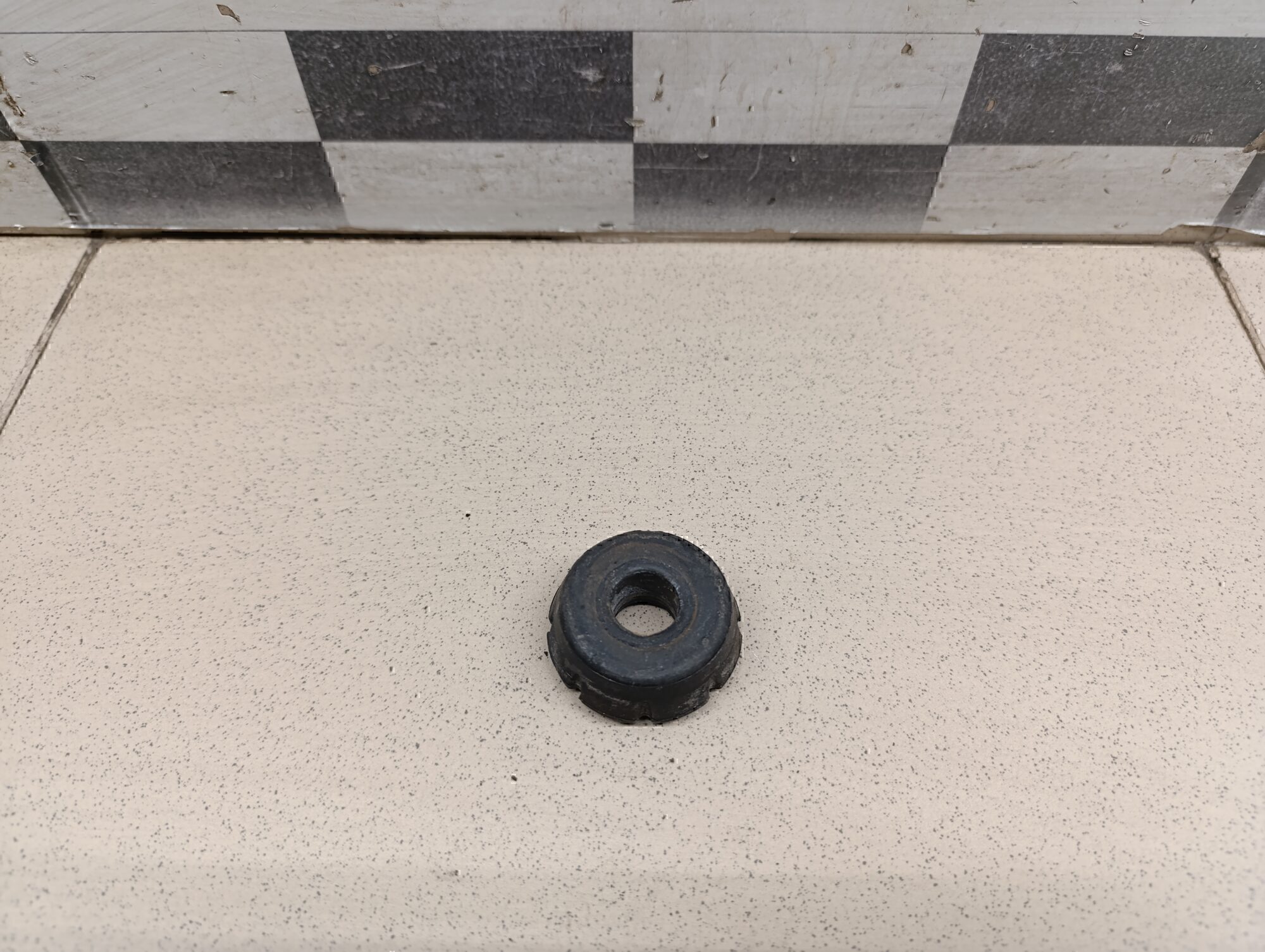 Втулка переднего амортизатора MITSUBISHI L200 (KB) 2006-2016