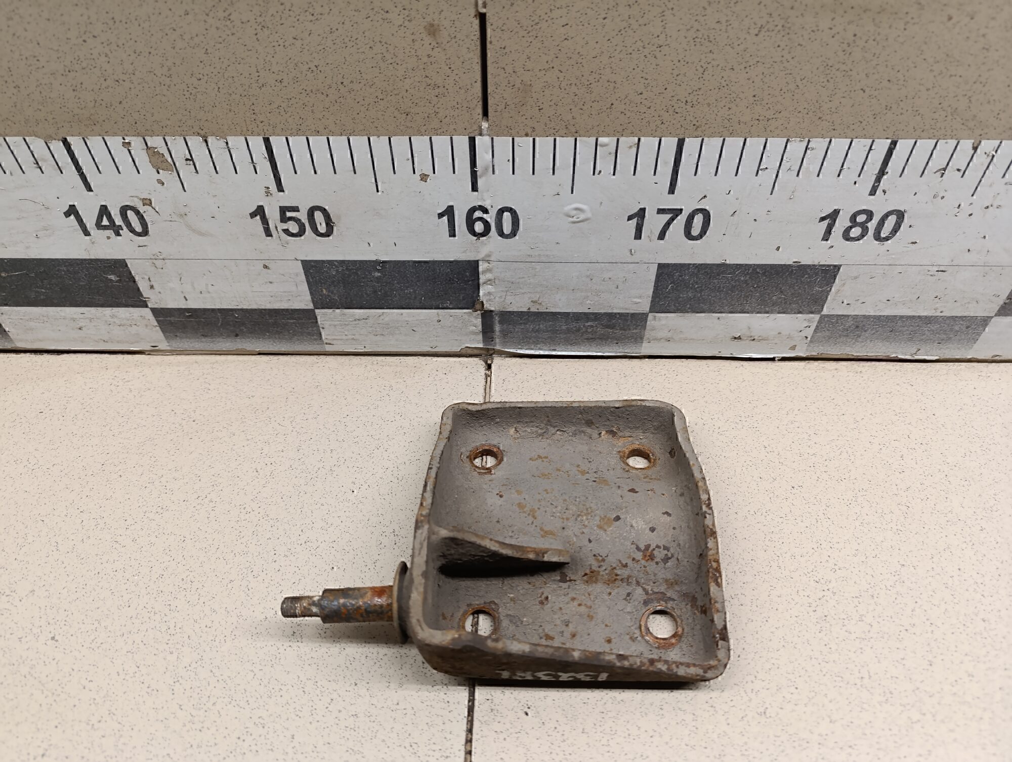 Кронштейн крепления задней рессоры MITSUBISHI L200 (KB) 2006-2016