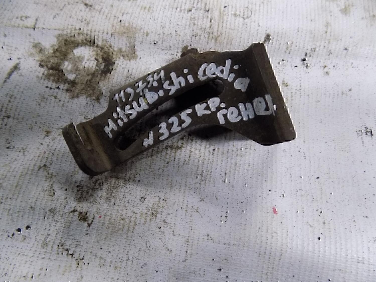 Кронштейн генератора MITSUBISHI Lancer Cedia 2000-2003