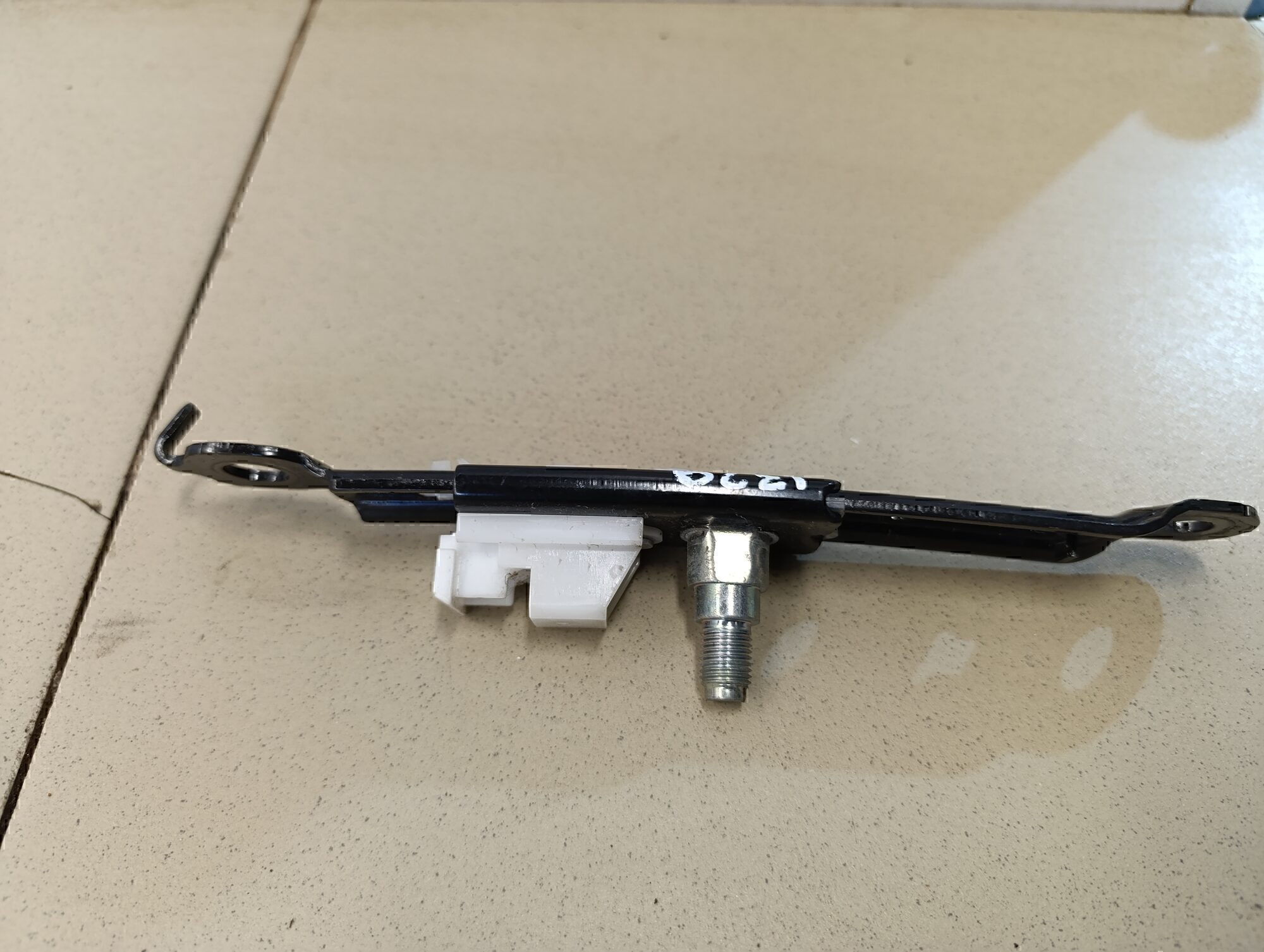 Механизм регулировки ремня безопасности TOYOTA RAV 4 2019>