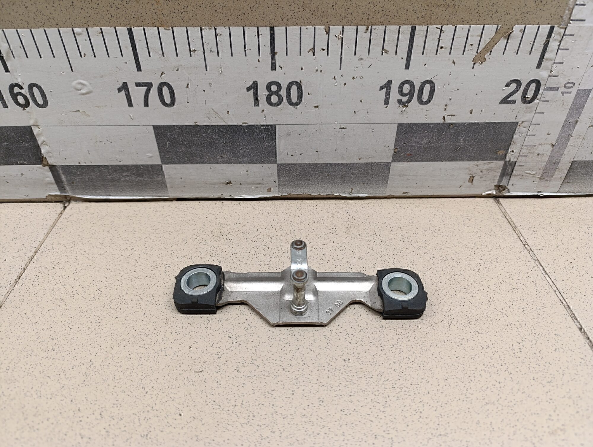 Ответная часть замка багажника Audi Fabia 2007-2015