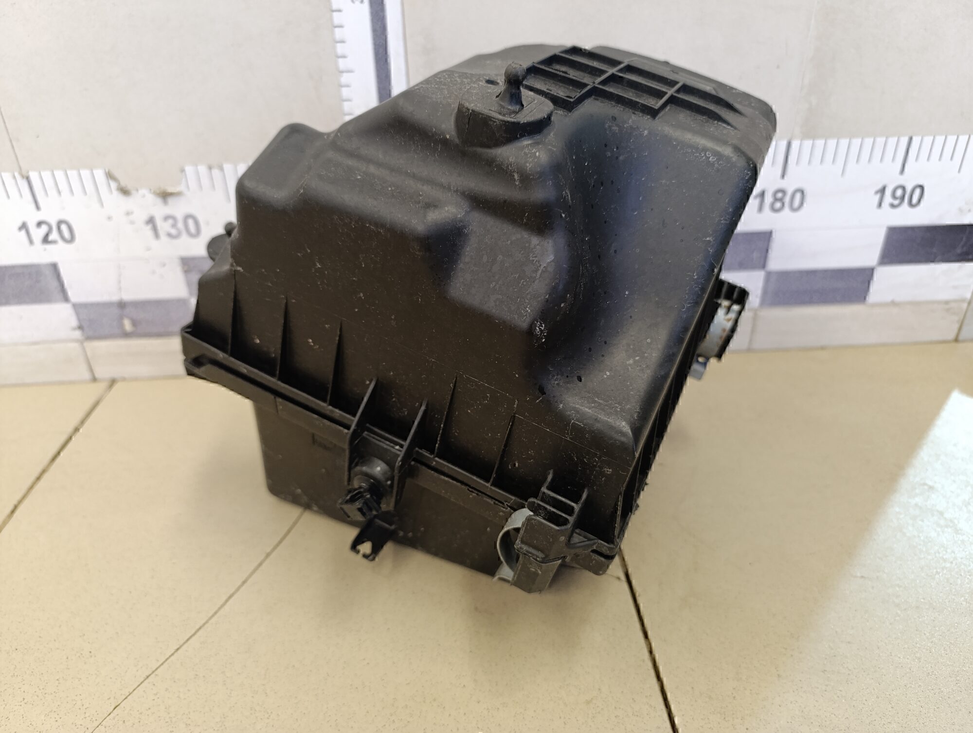 Корпус воздушного фильтра TOYOTA RAV 4 2019>