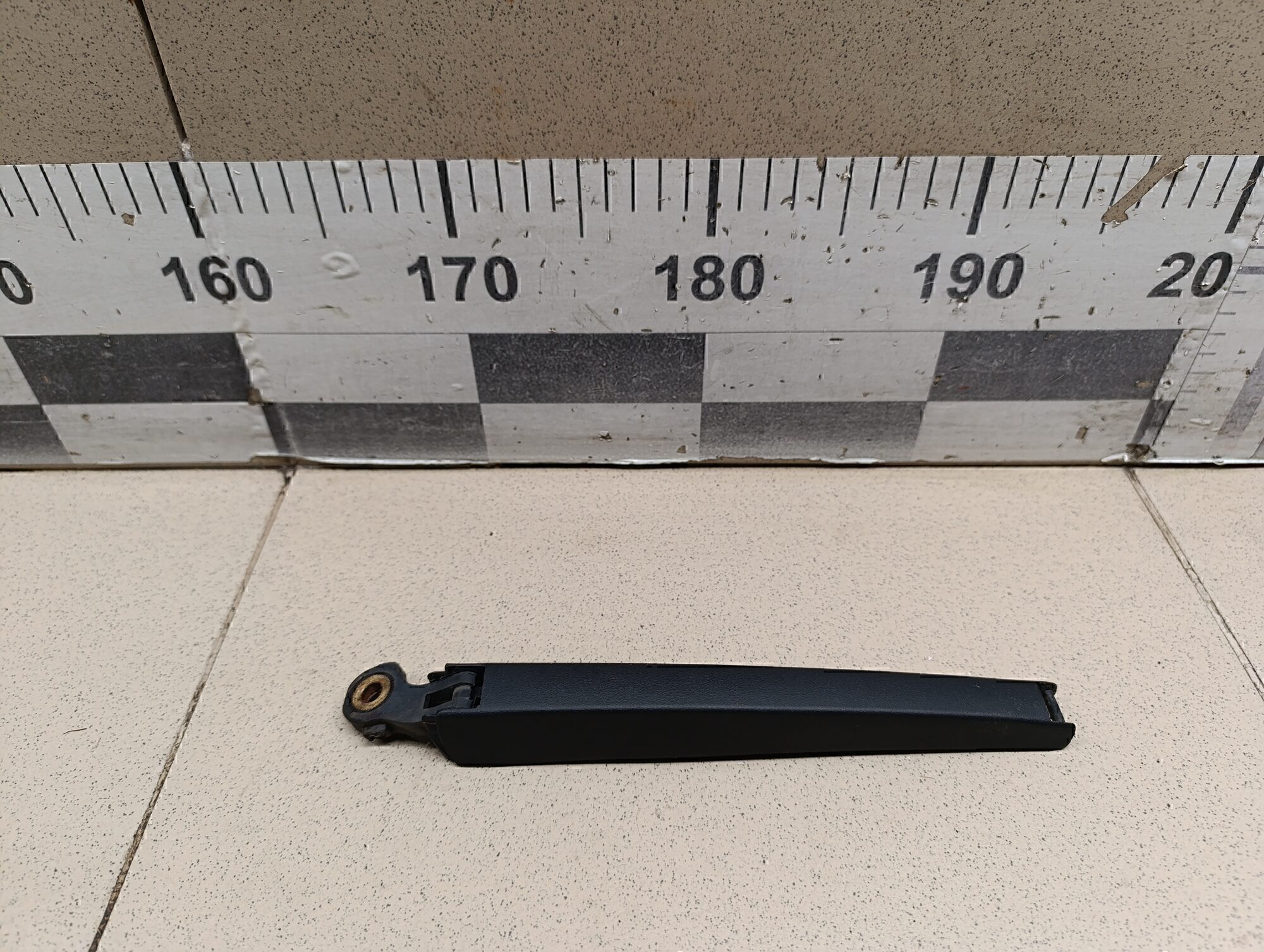 Поводок стеклоочистителя заднего SKODA Fabia 2007-2015