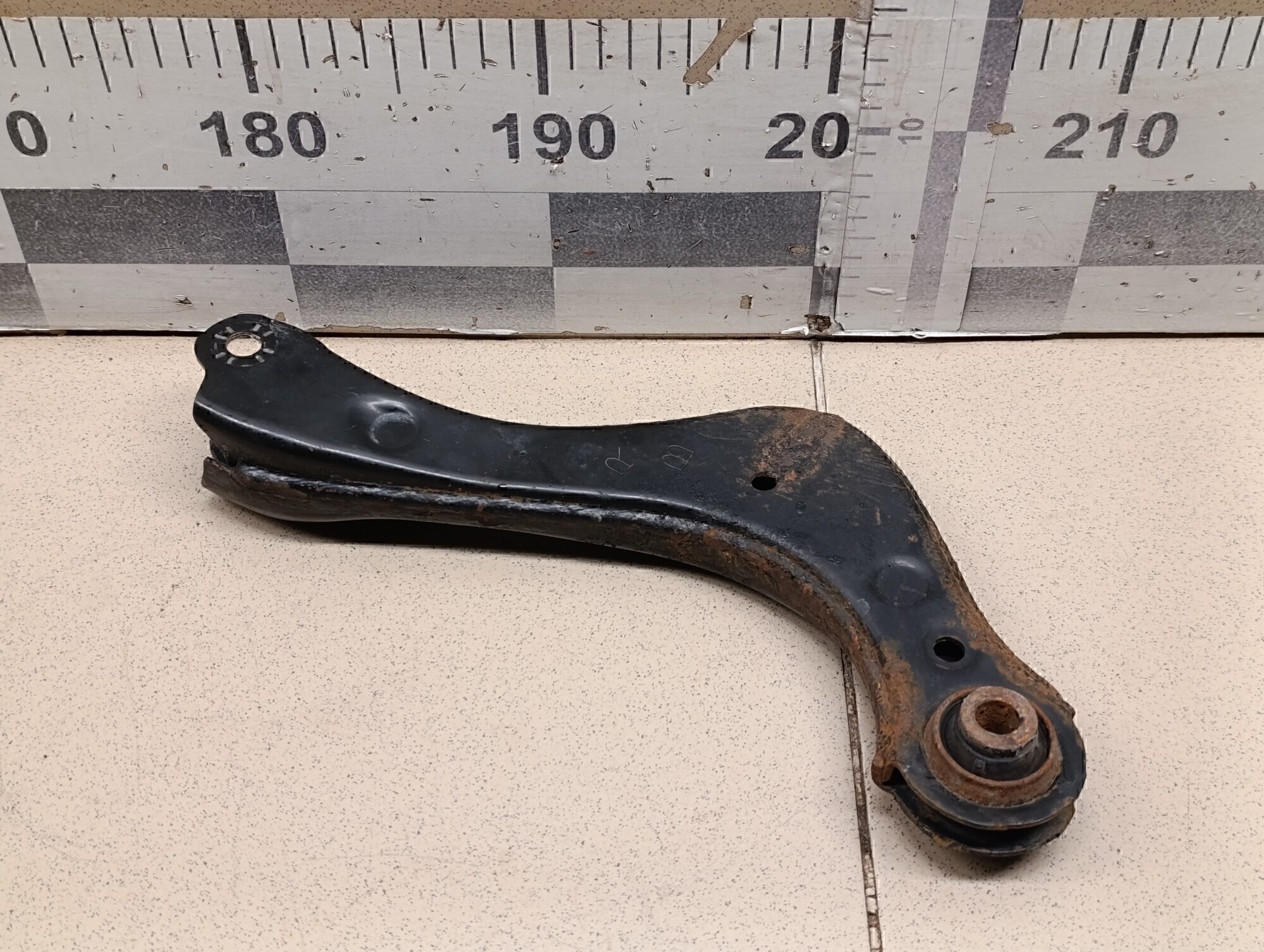 Рычаг задний верхний правый TOYOTA RAV 4 2019>