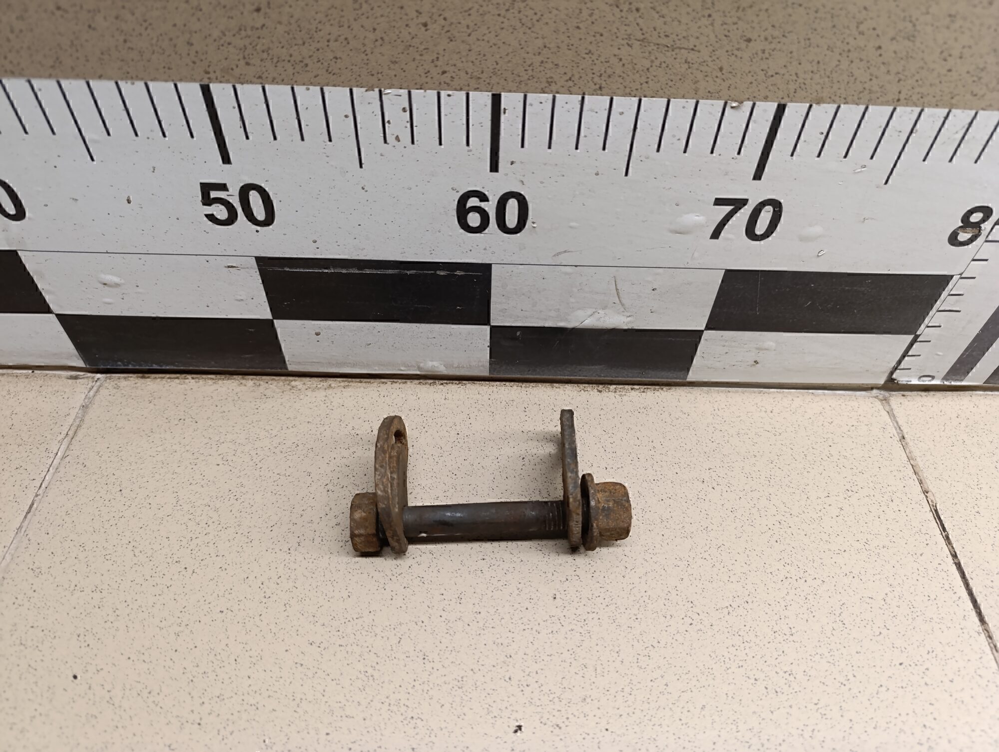 Болт верхнего рычага Hummer H2