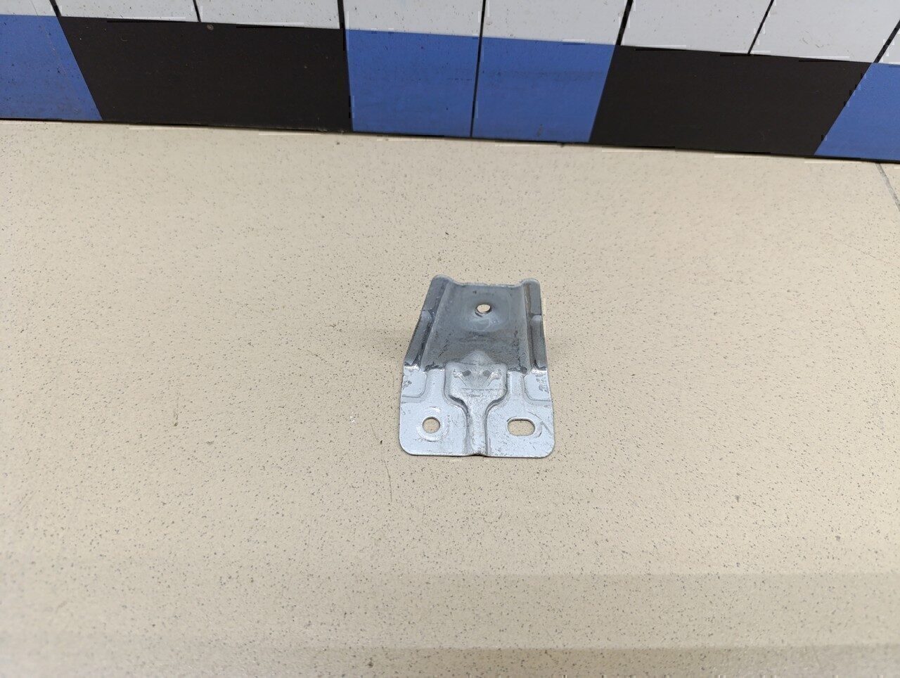 Кронштейн (сопут. товар) HYUNDAI Solaris 2010-2017