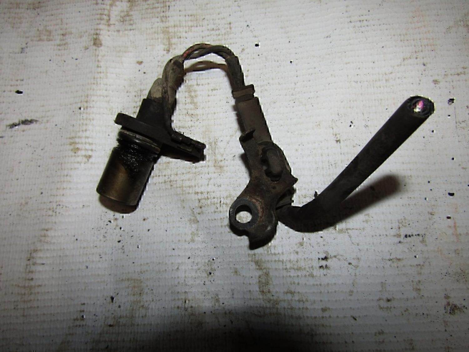 Датчик положения коленвала TOYOTA Avensis II 2003-2008