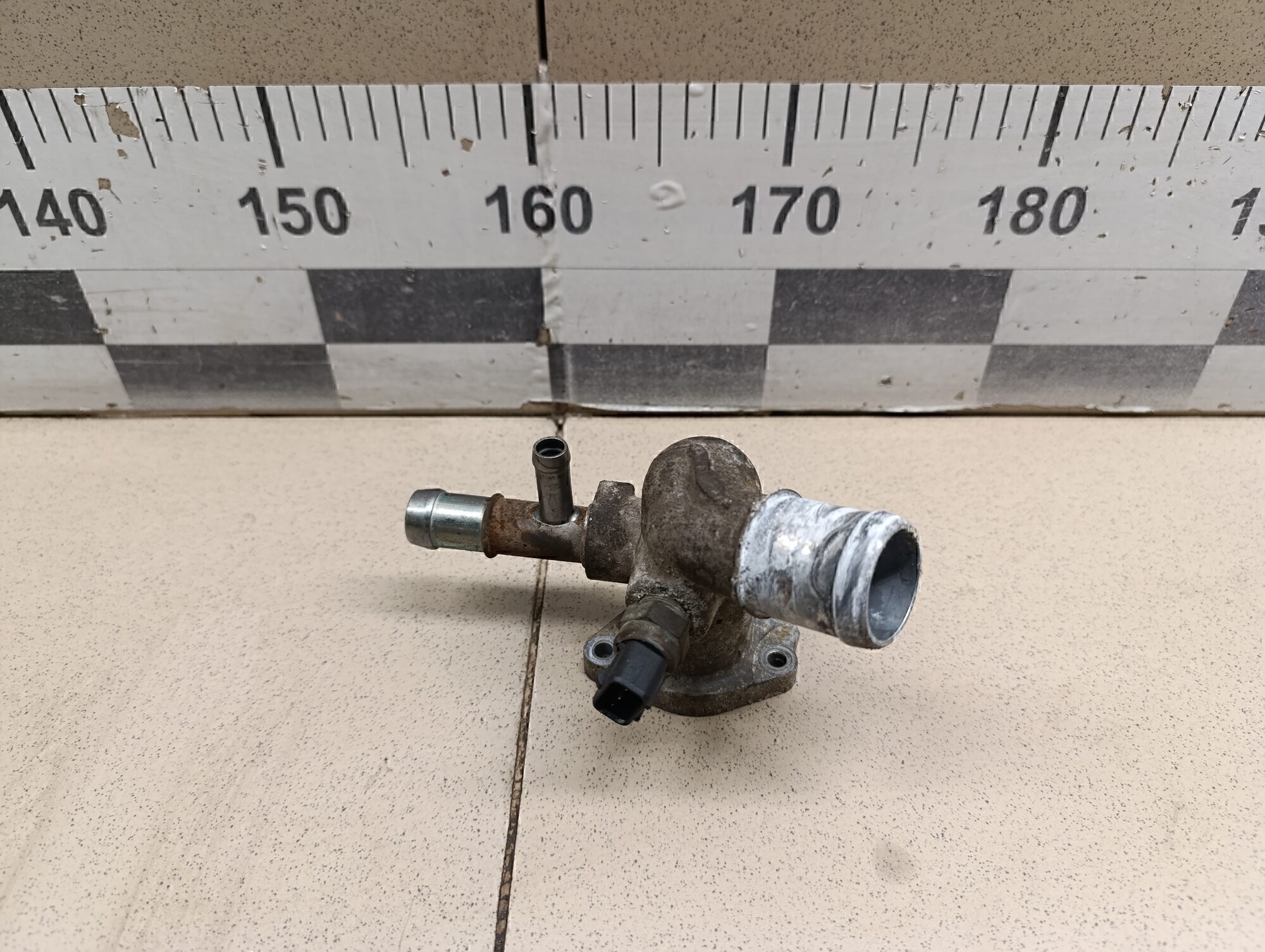 Фланец двигателя системы охлаждения HYUNDAI Solaris 2010-2017