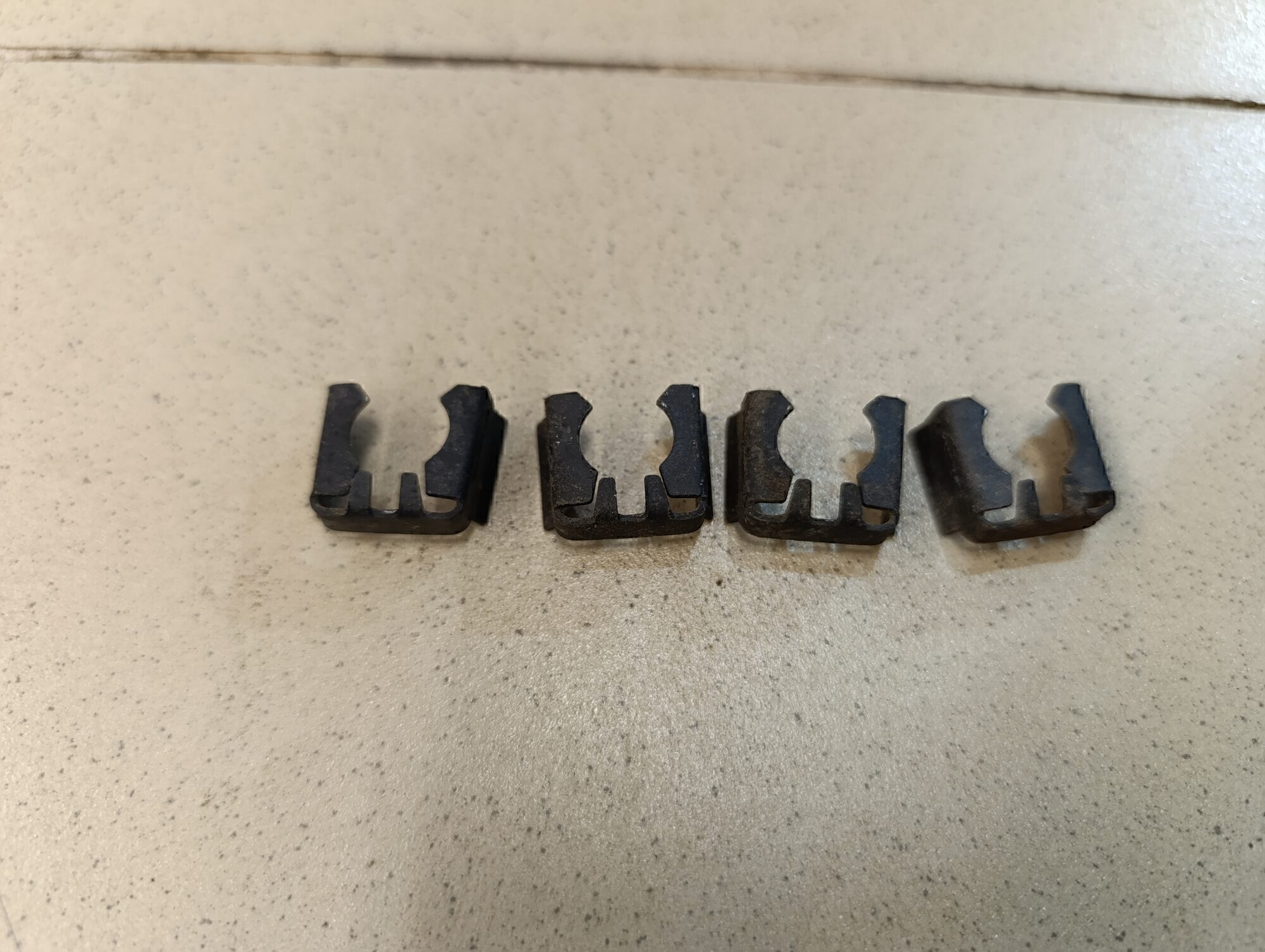 Кронштейн форсунки Chevrolet Cruze 2009-2016