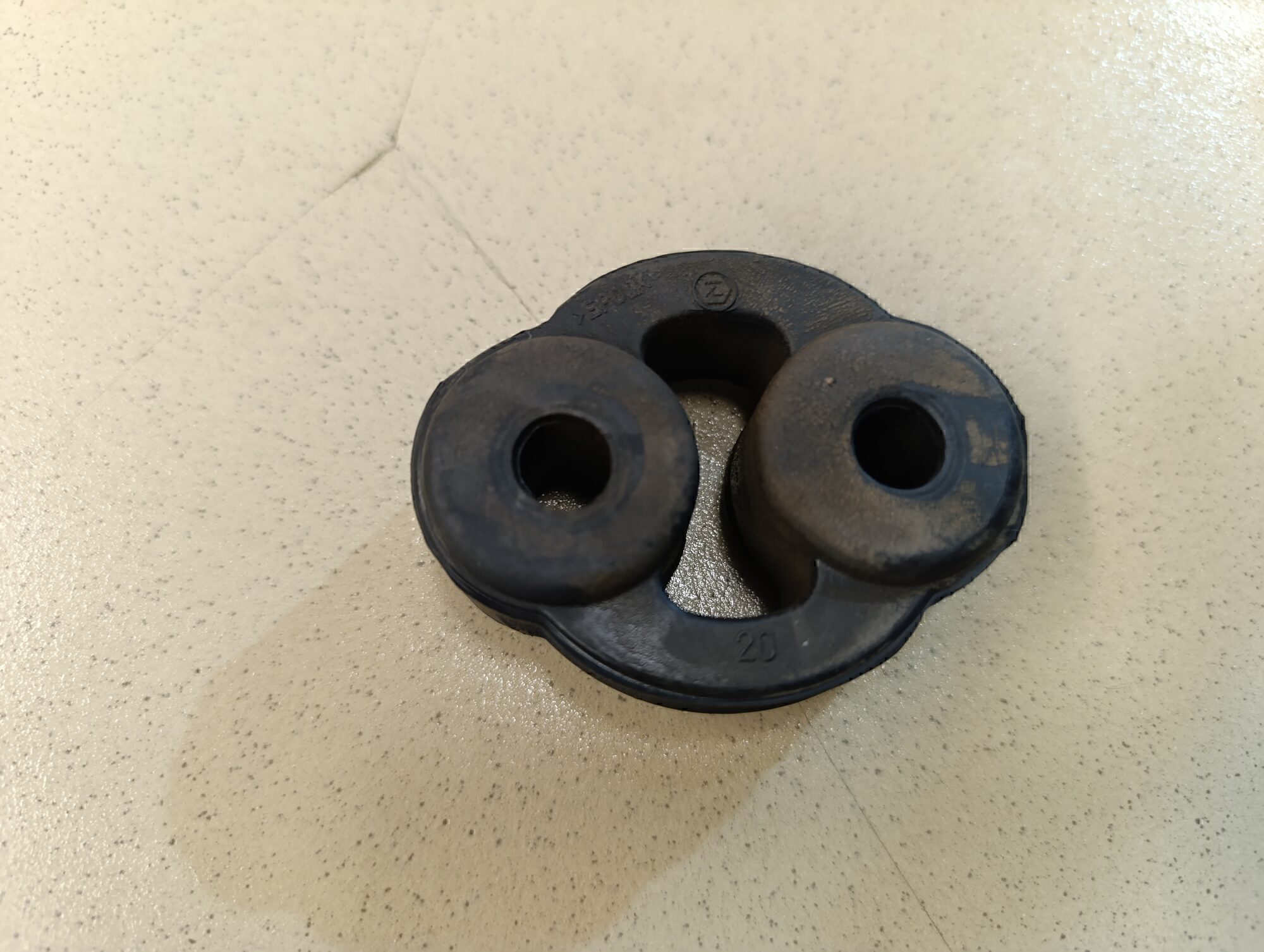 Резинка подвеса глушителя HYUNDAI Accent II (+ТАГАЗ) 2000-2012