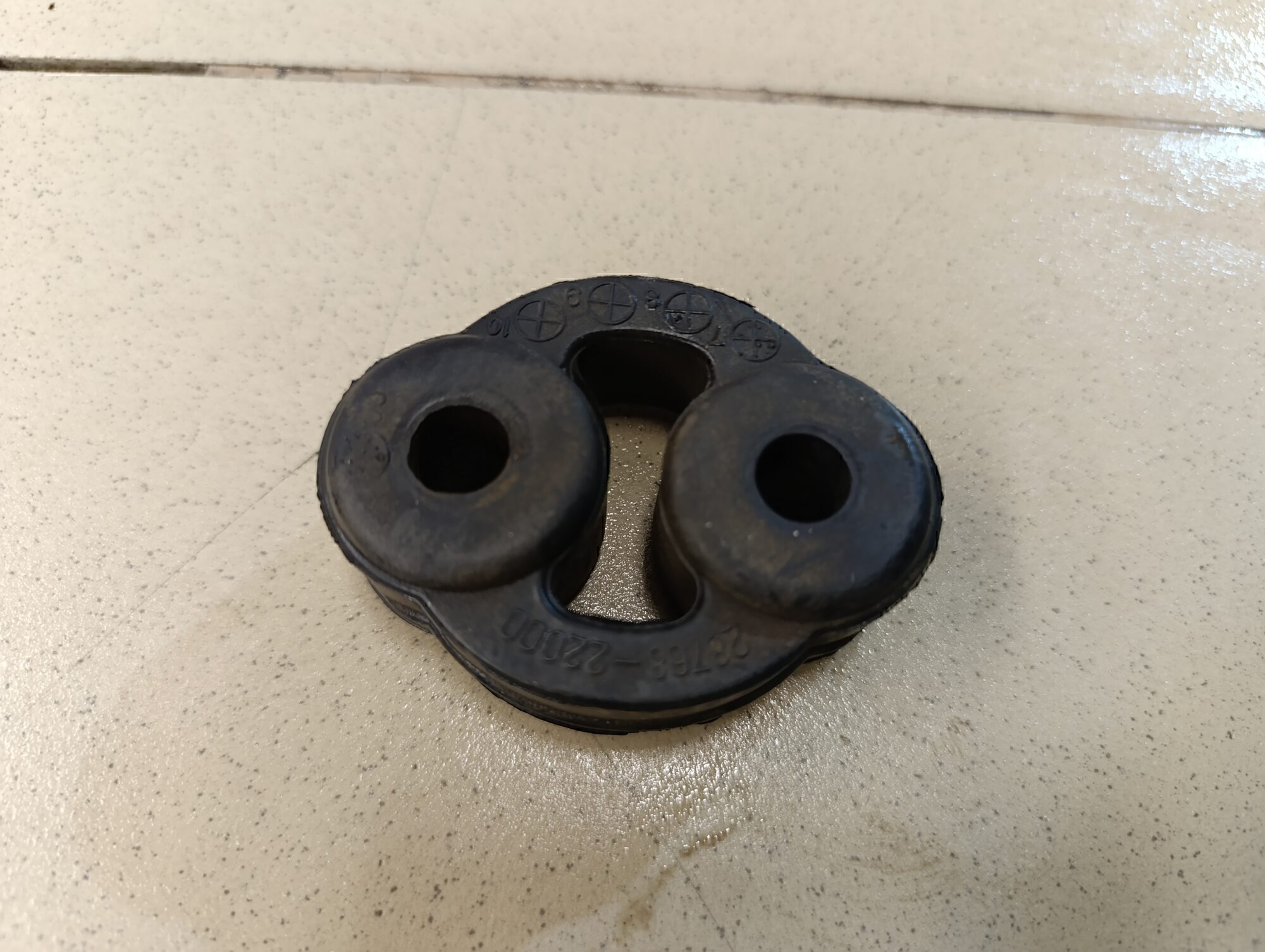 Резинка подвеса глушителя HYUNDAI Accent II (+ТАГАЗ) 2000-2012