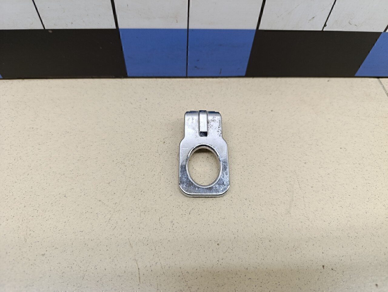 Крючок FORD Focus II 2005-2008