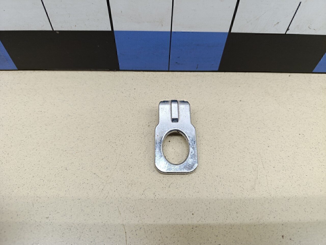 Крючок FORD Focus II 2005-2008