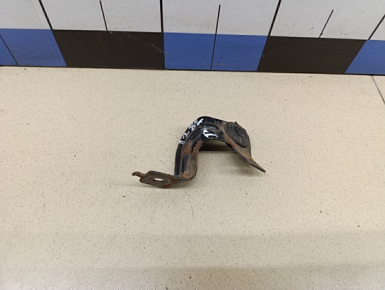 Кронштейн радиатора FORD Ranger 2006-2012